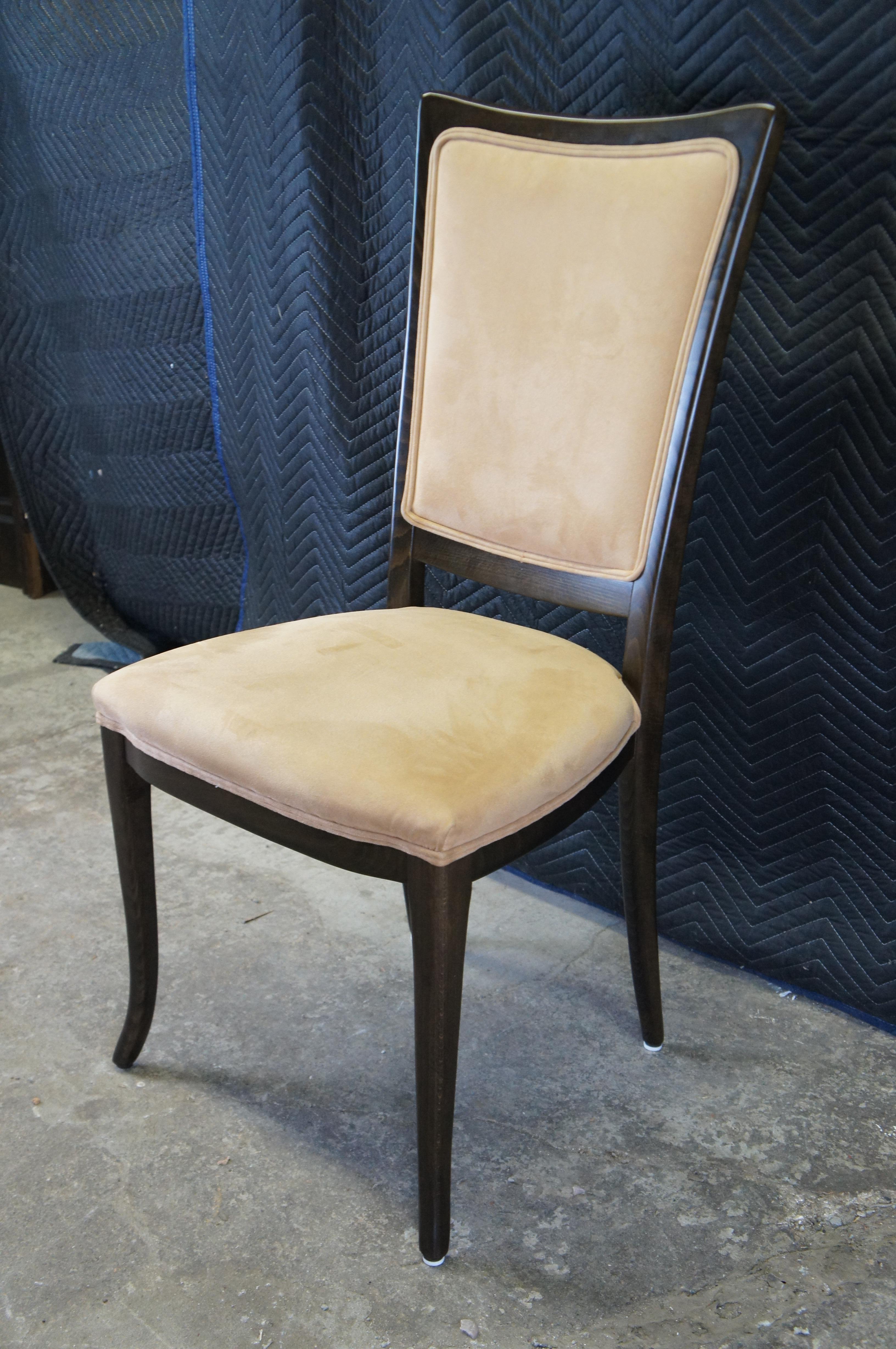 4 chaises de salle à manger modernes italiennes Parsons en chêne foncé et daim Bon état - En vente à Dayton, OH
