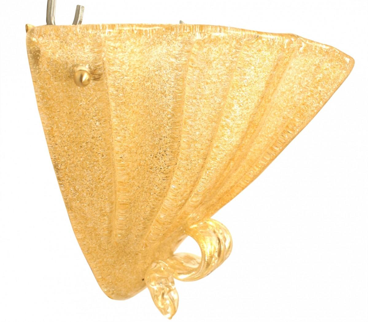 4 Italian Venetian Murano Ventola Gold Glass Wall Sconces In Good Condition For Sale In New York, NY