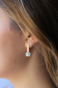 4 Karat Aquamarin 0,03 Karat Weiße Diamanten 18 Karat Gold Ohrstecker