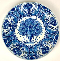 4 große blaue und weiße holländische Delft-Teller, handbemalt, 18. Jahrhundert, CIRCA 1770