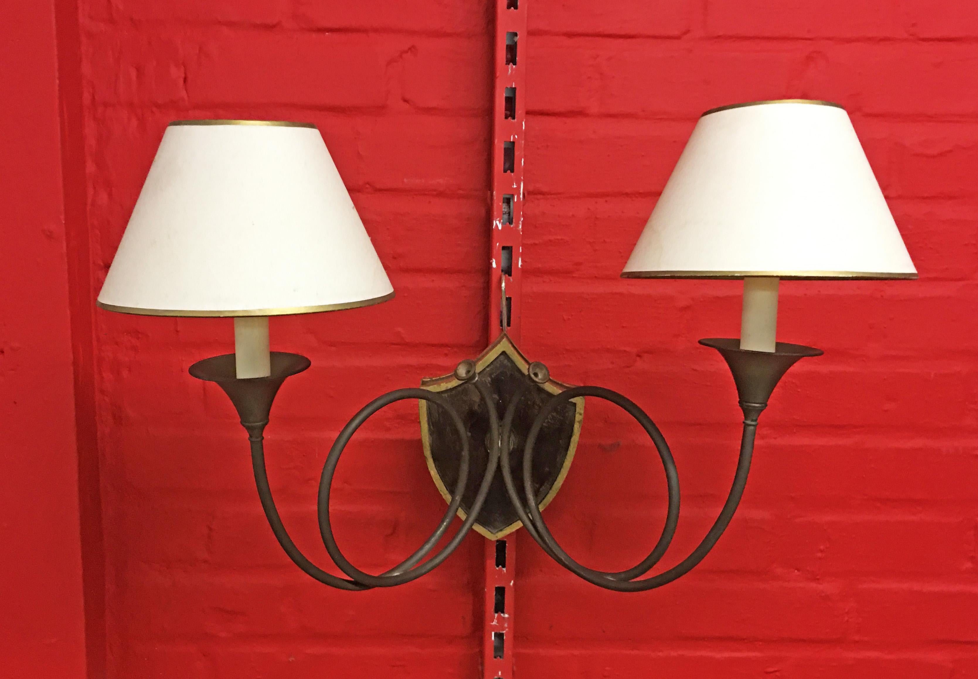 Neoclassical 4 Large Neoclassic Art Deco Sconces with Hunting Horn Decor, in Bronze and Maho For Sale