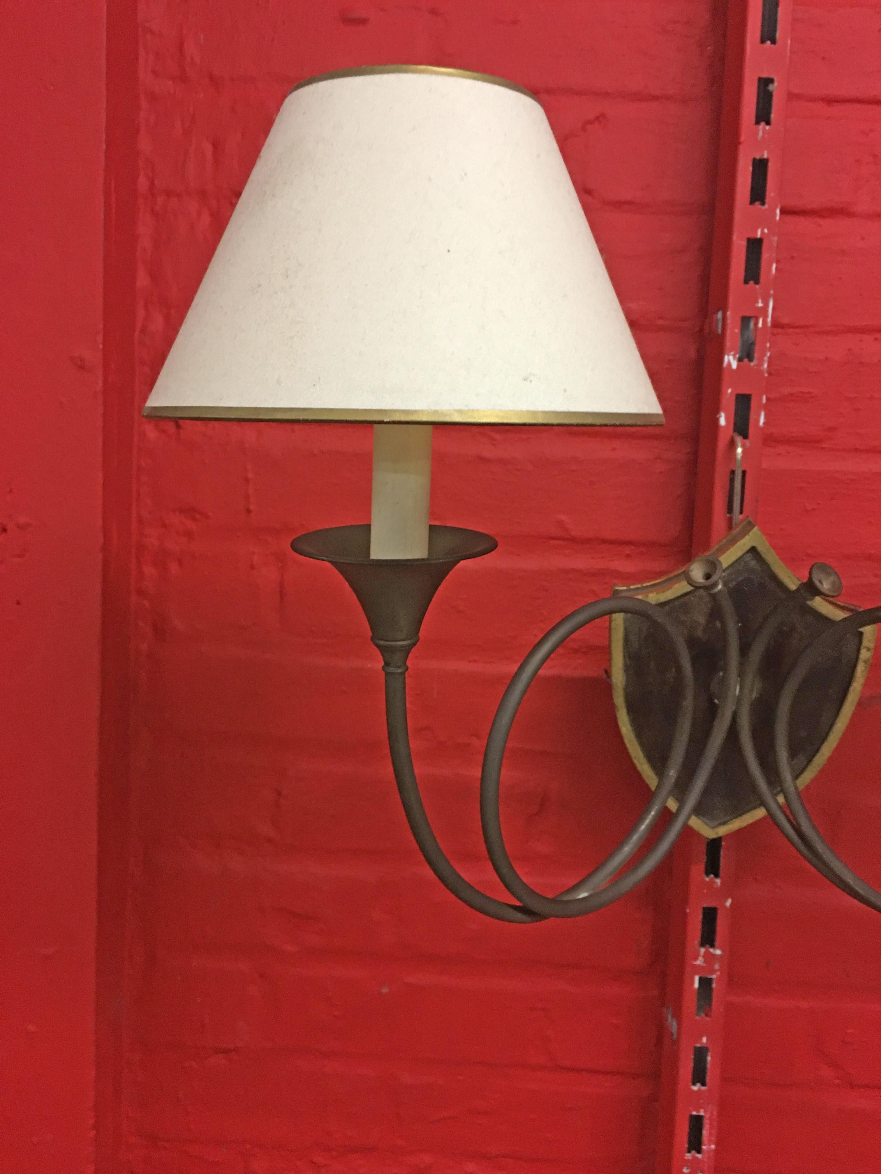 Mid-20th Century 4 Large Neoclassic Art Deco Sconces with Hunting Horn Decor,  Bronze and walnut For Sale