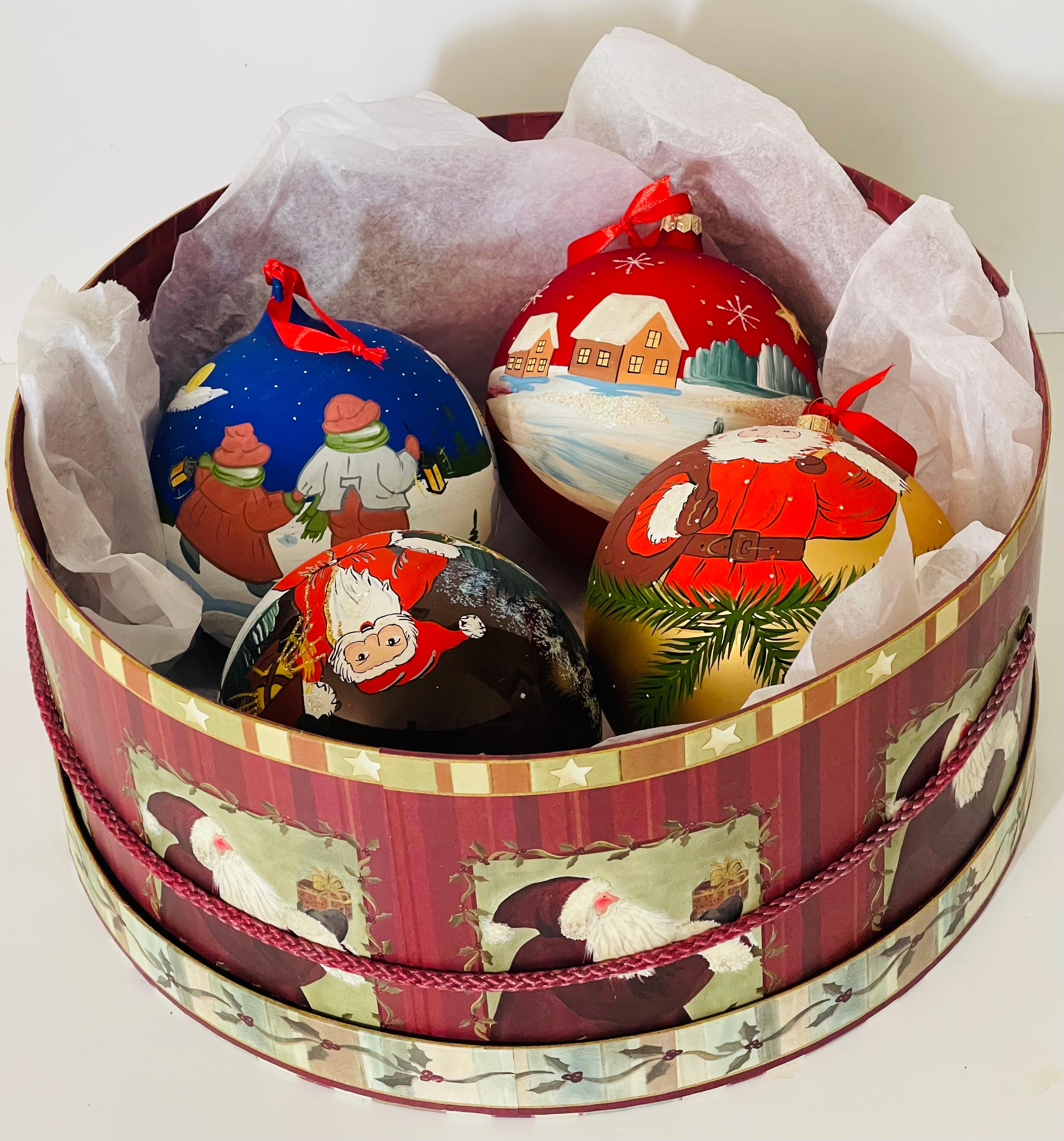 4 Grandes Bolas de Navidad Jumbo de Cristal Europeas Vintage Pintadas a Mano en venta 1