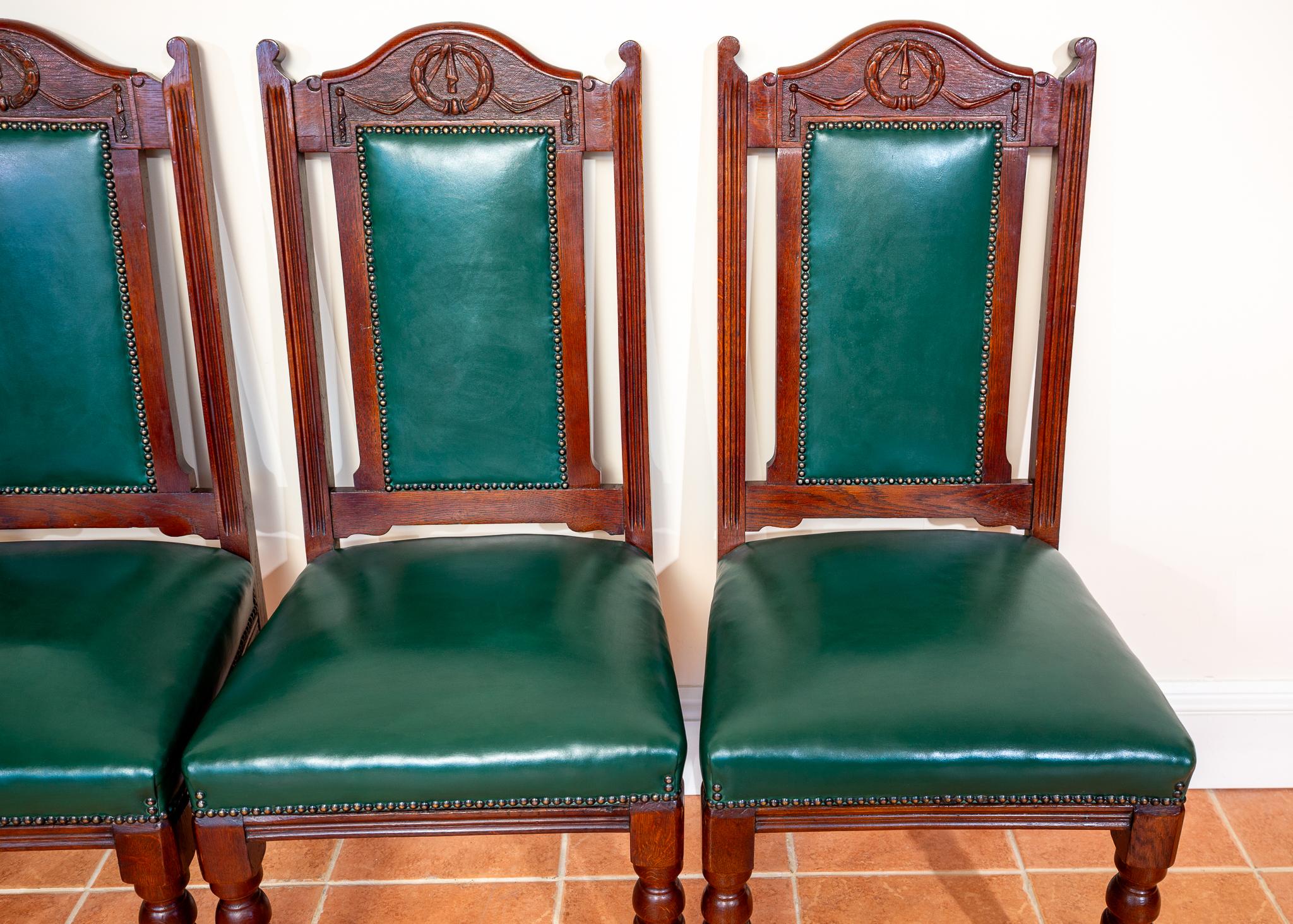 4 Chaises de salle à manger en cuir Oak Country House Regency Style Racing Green Baronial en vente 9