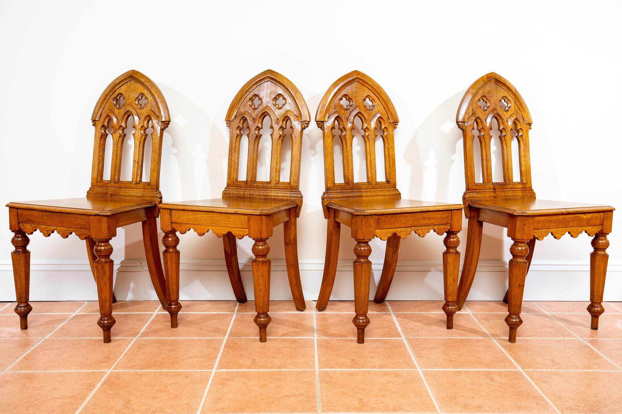 4 Light Golden Oak Hallway Dining Chairs Gothic Steeple Back Antique Pugin Style In Good Condition For Sale In London, GB