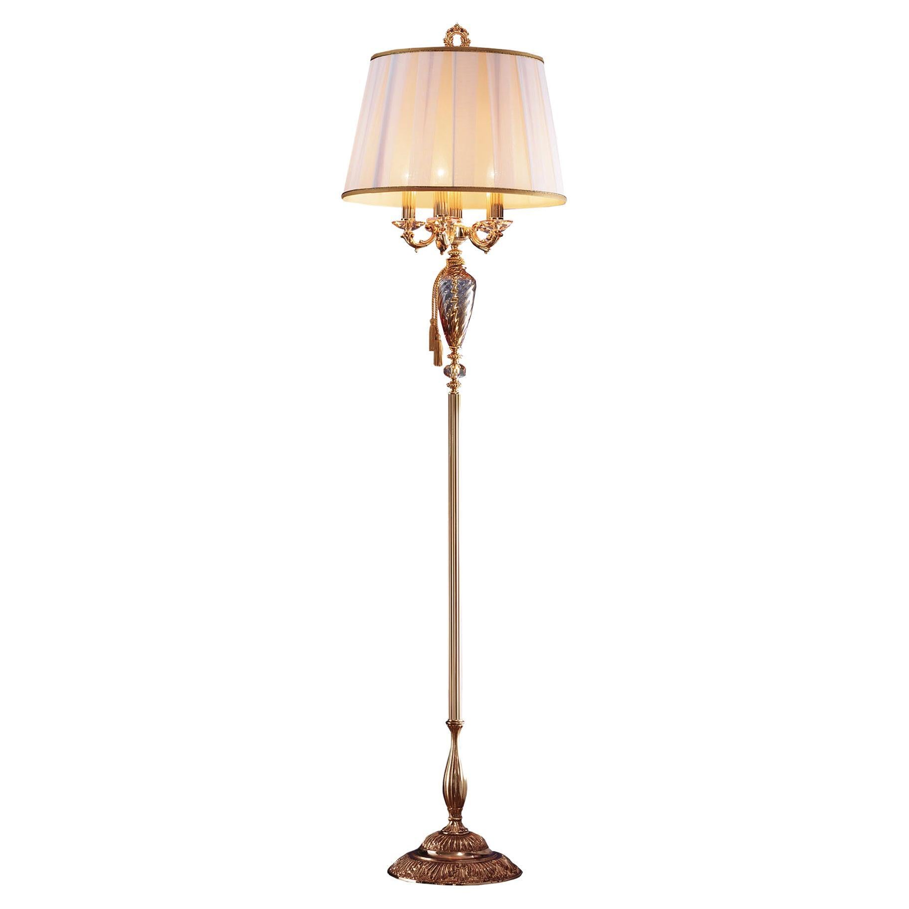 Stehlampe mit 4 Lichtern aus bernsteinfarbenem Glas in französischer Goldausführung von Modenese Interiors im Angebot