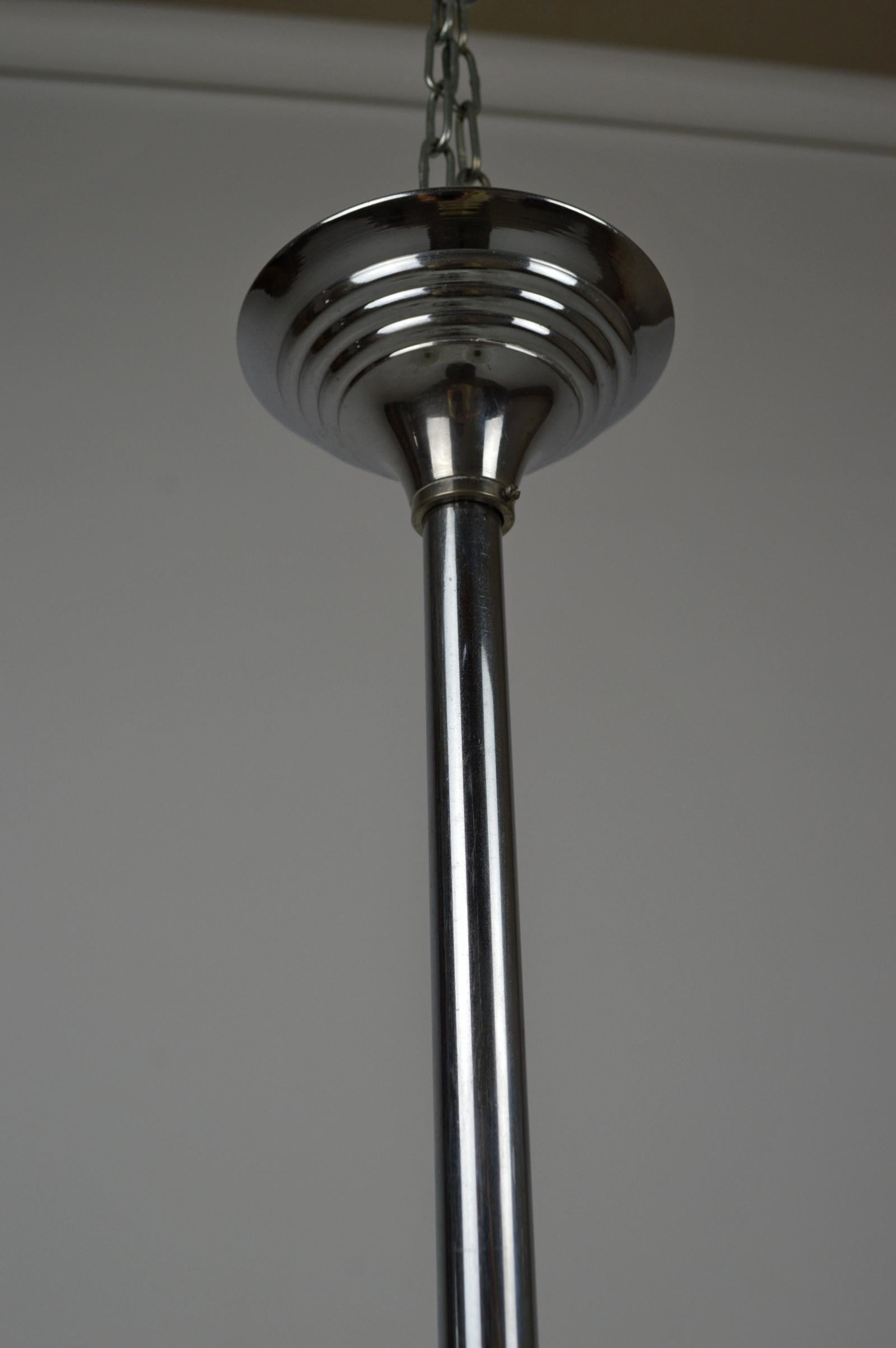 Lustre moderniste à 4 éclairages en laiton chromé, France, vers 1940 en vente 6