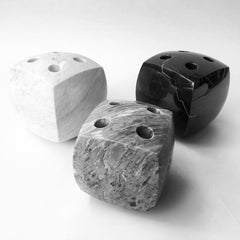 4 Longoni Professional Pool/ Billiard Cue Sticks and Cue Holder by Impatia