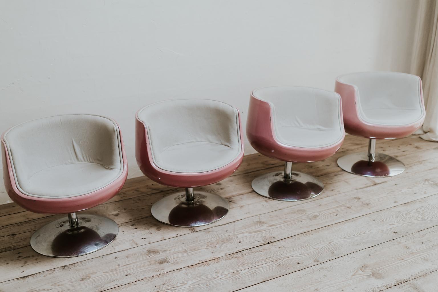 4 Lounge Chairs from the 1970s 3