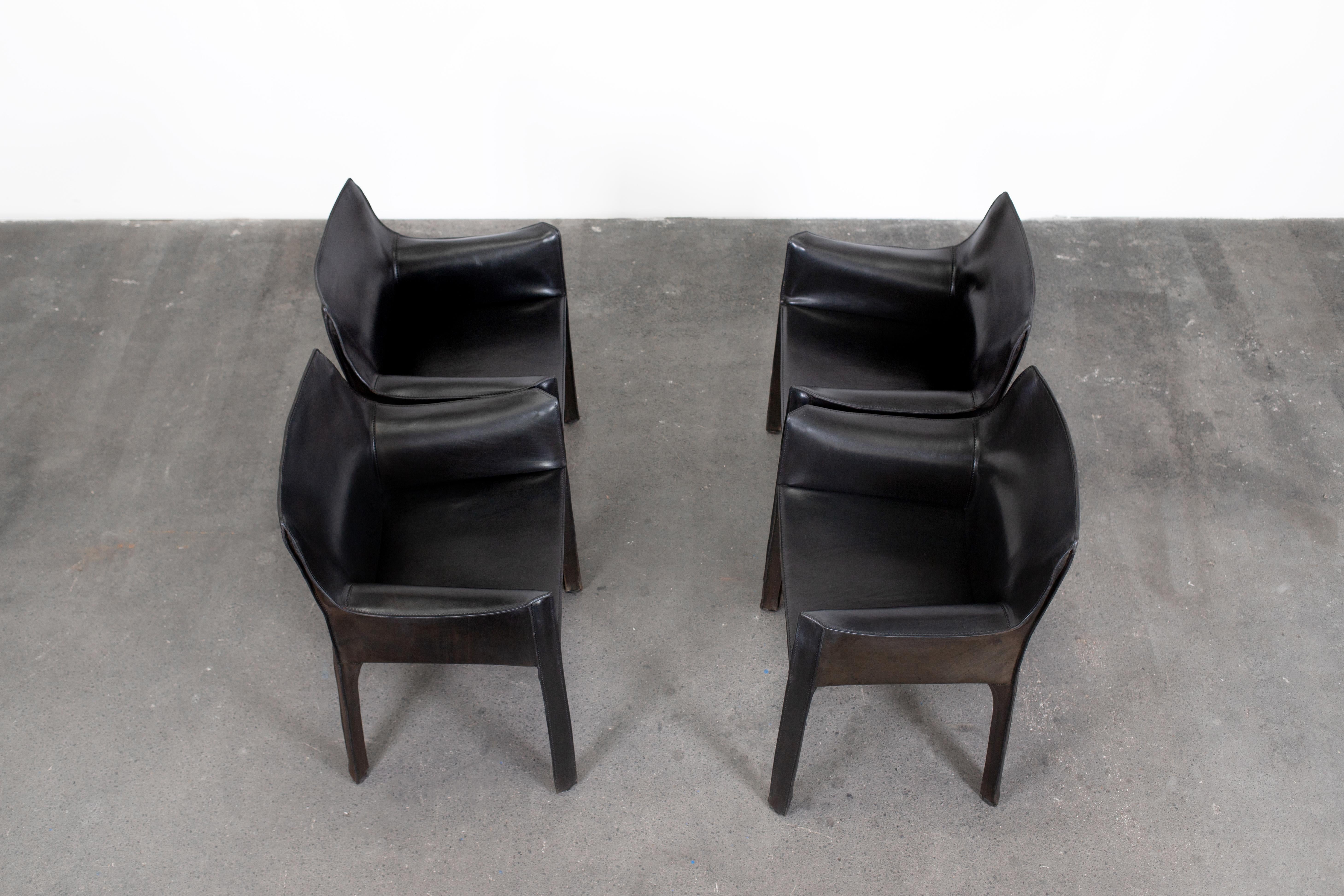 4 Mario Bellini CAB 413 Armchairs in Vintage Black Leather for Cassina In Good Condition In Grand Cayman, KY