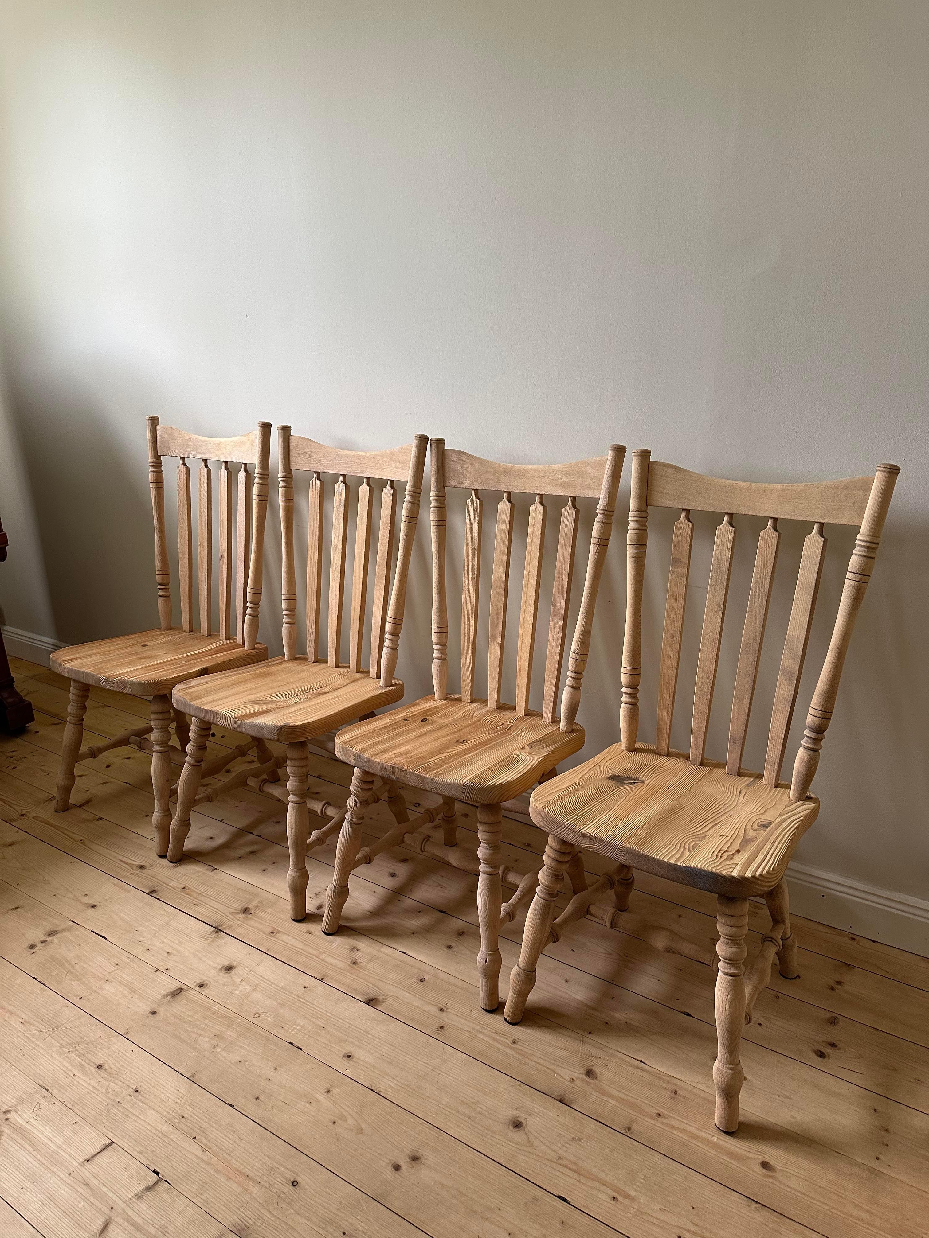 4 beautiful sand blasted dining chairs in solid pine. 
Really good condition. 