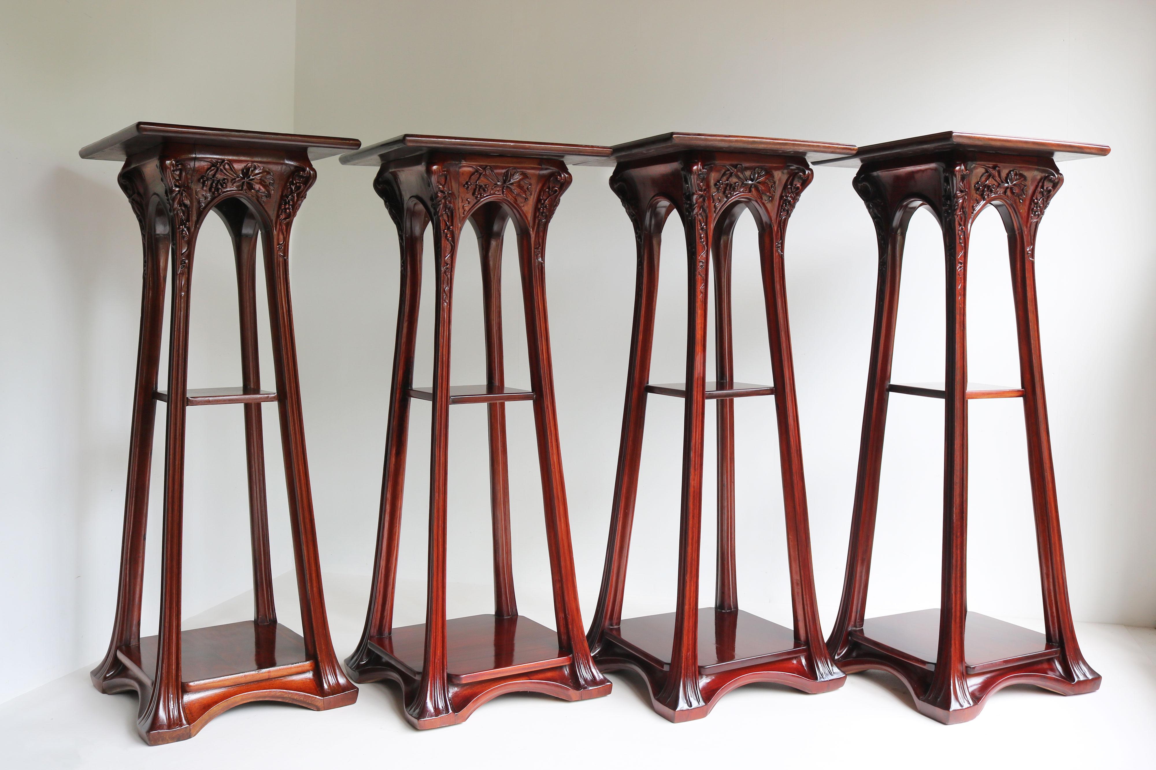 4 matching Art Nouveau plant stands / pedestals by Louis Majorelle Antique 1907 For Sale 3