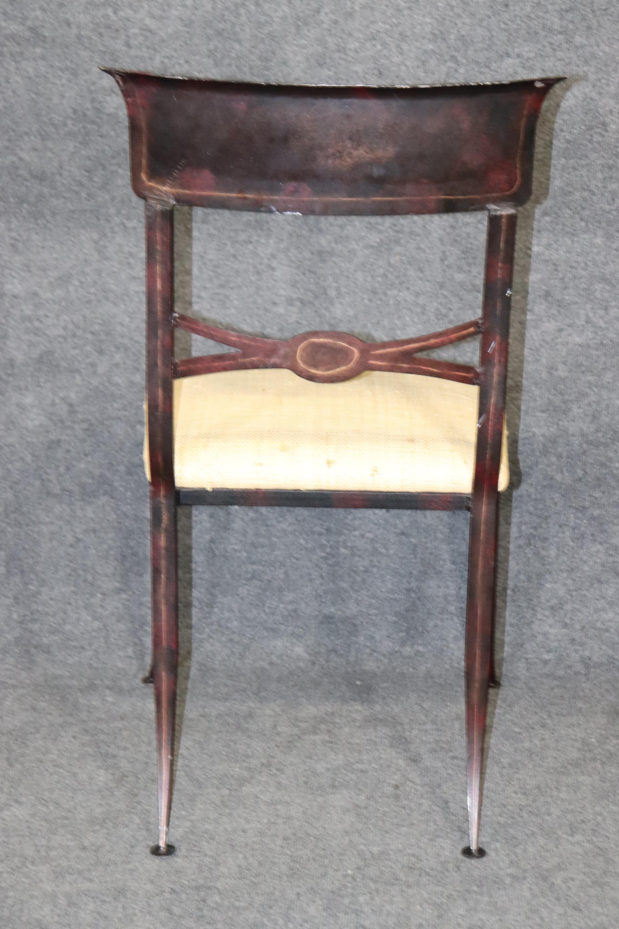 4 chaises de salle à manger Regency en métal de style Maitland Smith  Bon état - En vente à Swedesboro, NJ