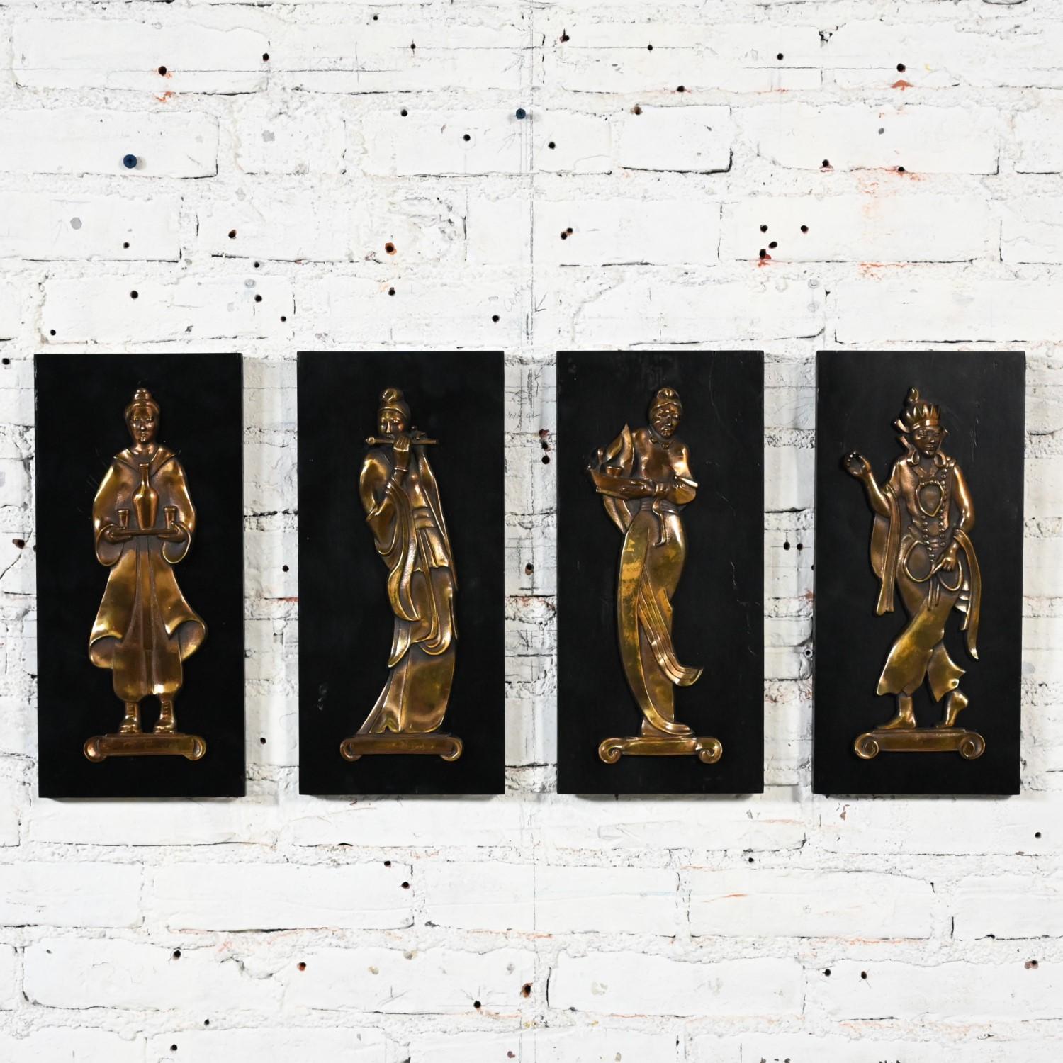 4 asiatische Bronzegussfiguren aus der Mitte des 20. Jahrhunderts auf schwarzen Holztafeln, signiert Gansu im Angebot 13
