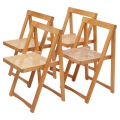 4 Blonder klappbarer Holzstuhl mit Schilfrohrsitz aus der Mitte des Jahrhunderts von Aldo Jacober