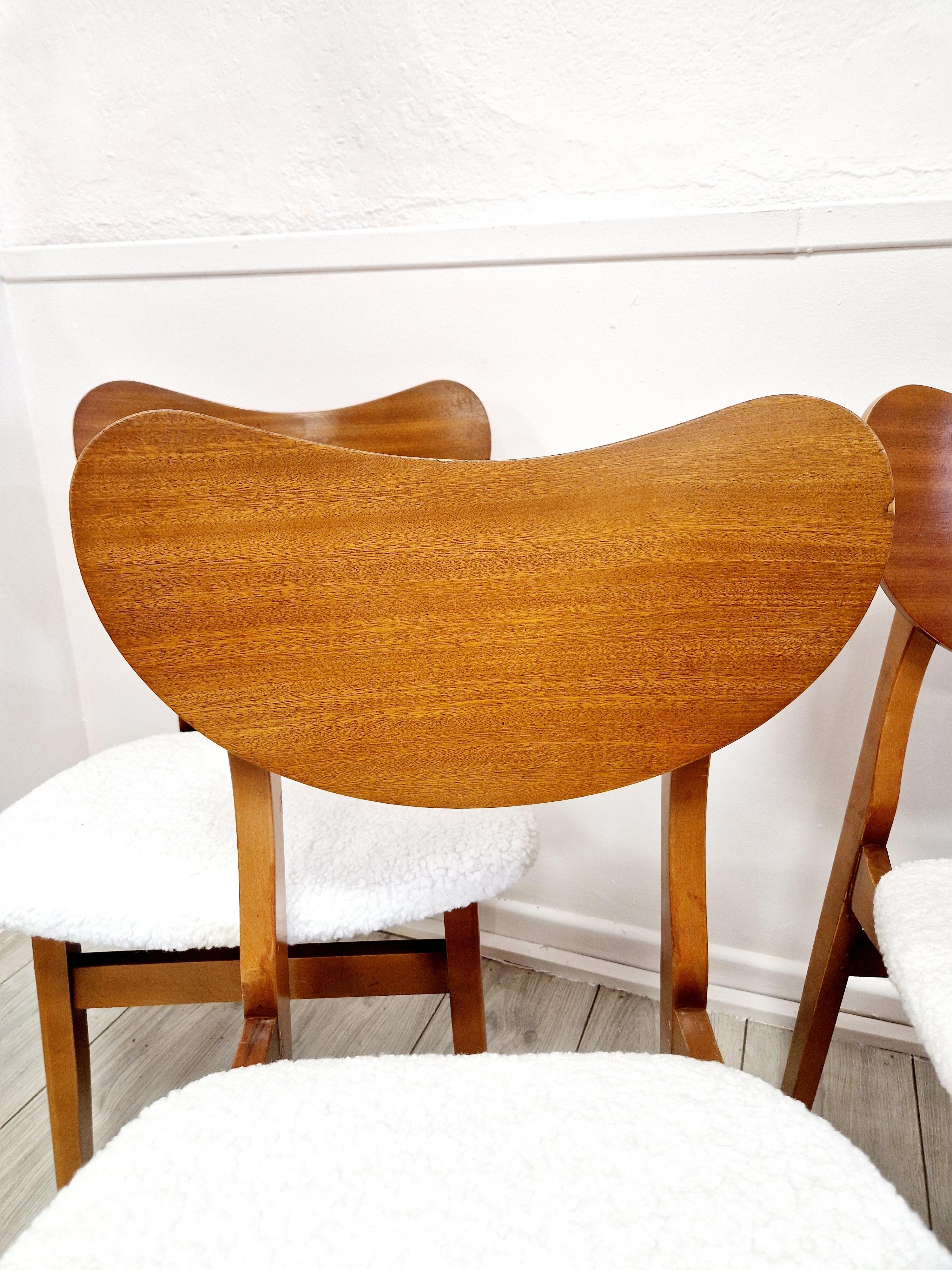 4 Chaises de salle à manger mi-siècle à dossier papillon en vente 3