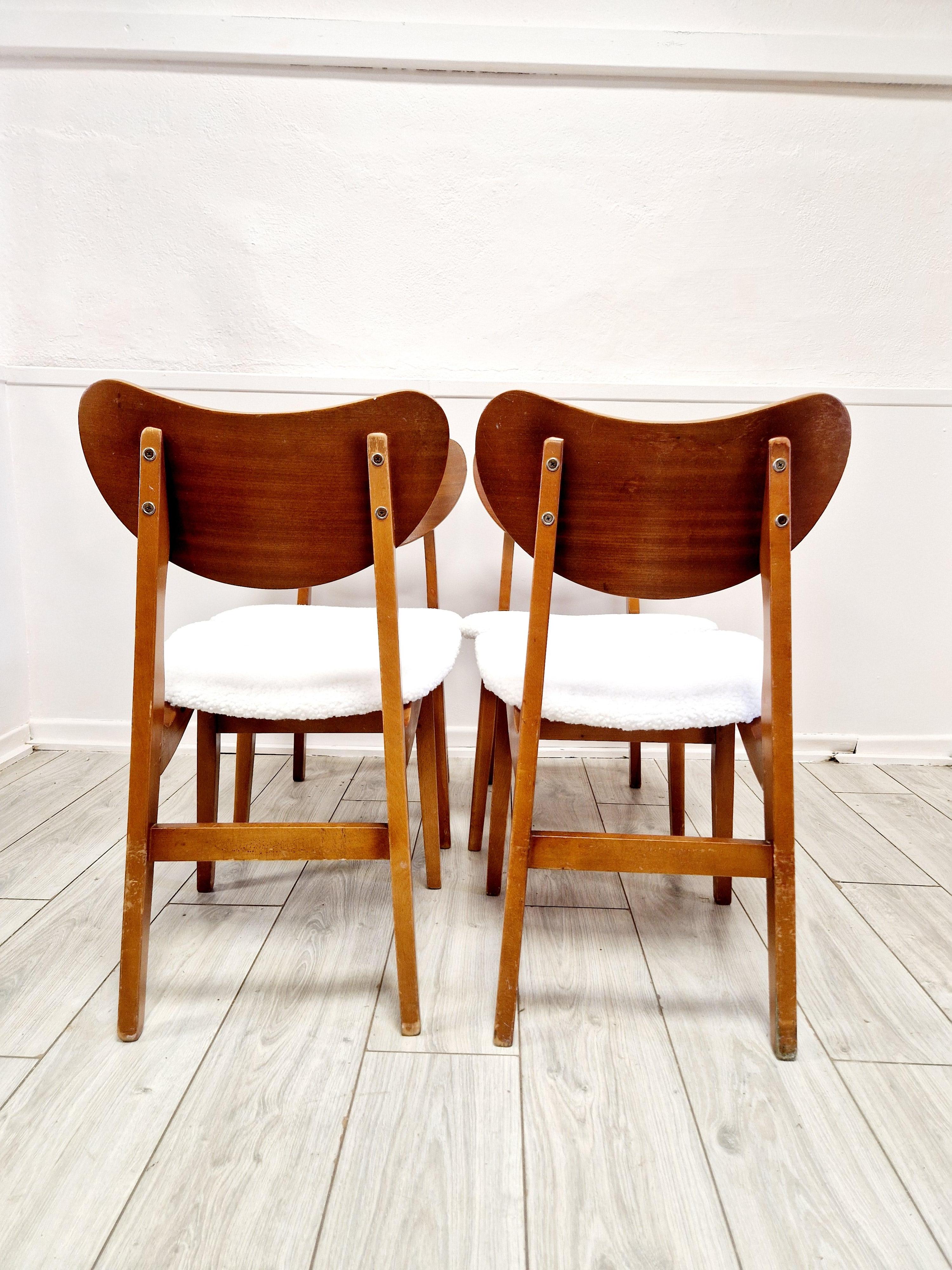 4 Chaises de salle à manger mi-siècle à dossier papillon en vente 1