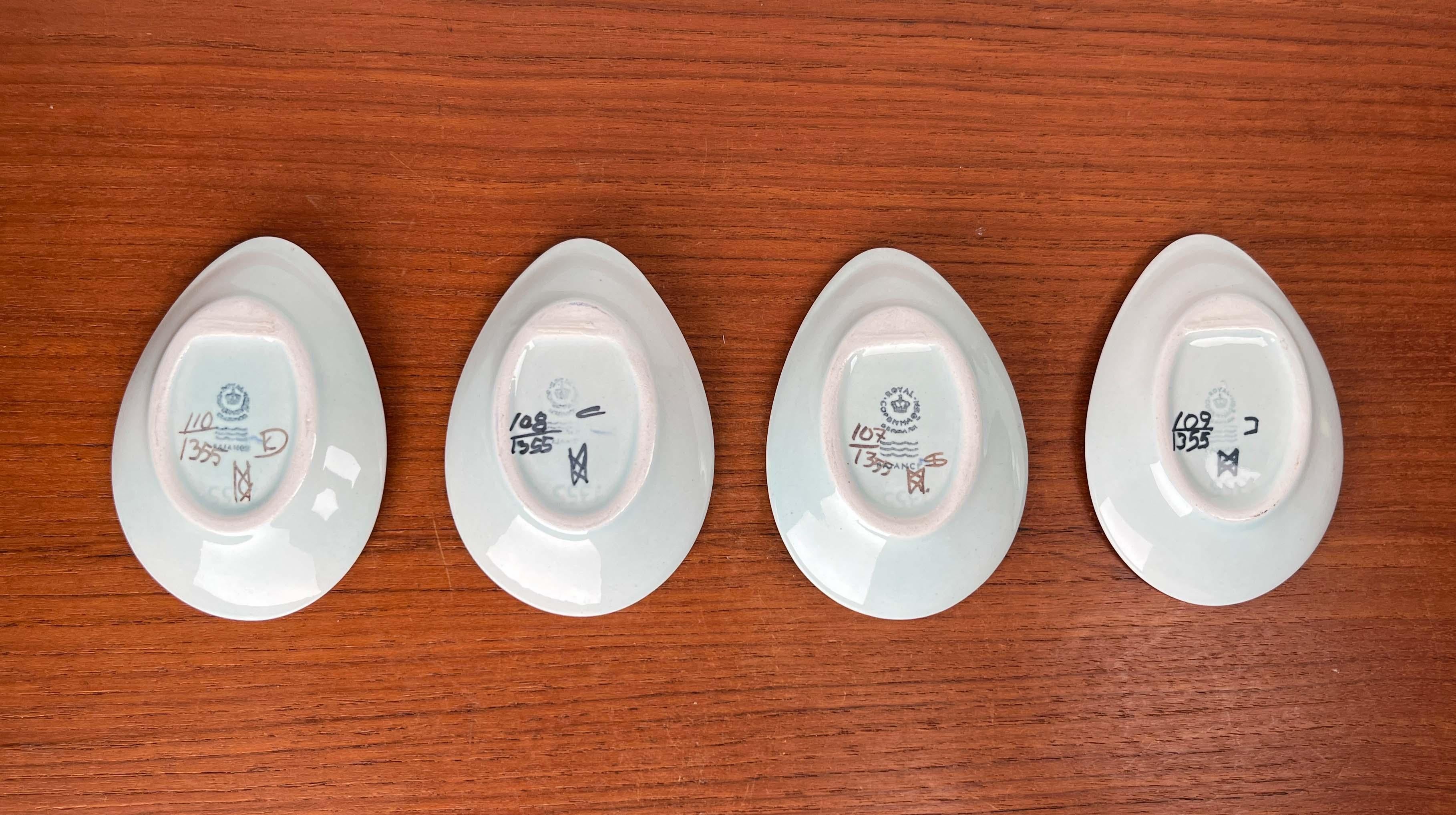 4 assiettes à huîtres ou à sauces Crazy Bird du milieu du siècle Beth Breyen Royal Copenhagen en vente 10