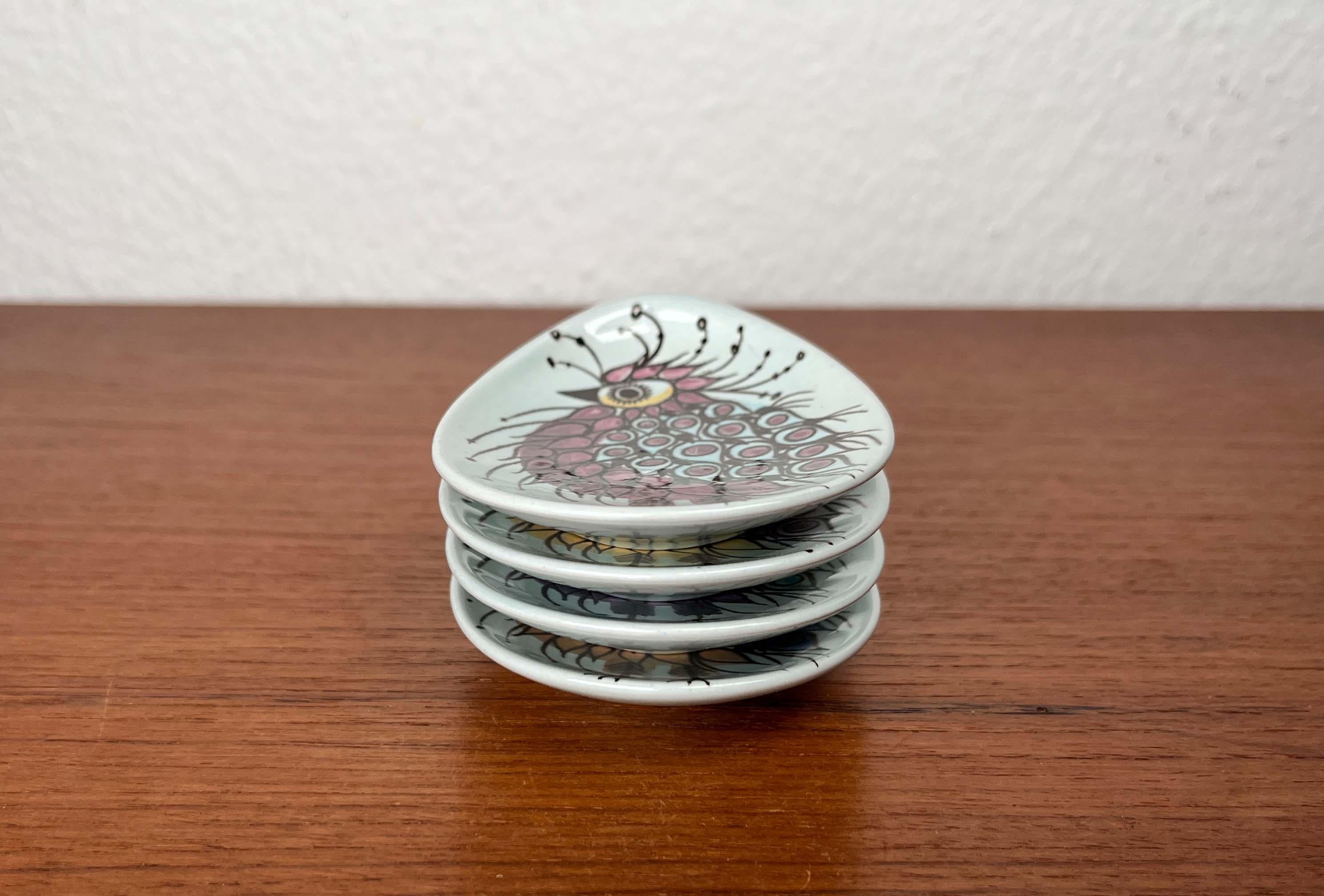 20ième siècle 4 assiettes à huîtres ou à sauces Crazy Bird du milieu du siècle Beth Breyen Royal Copenhagen en vente