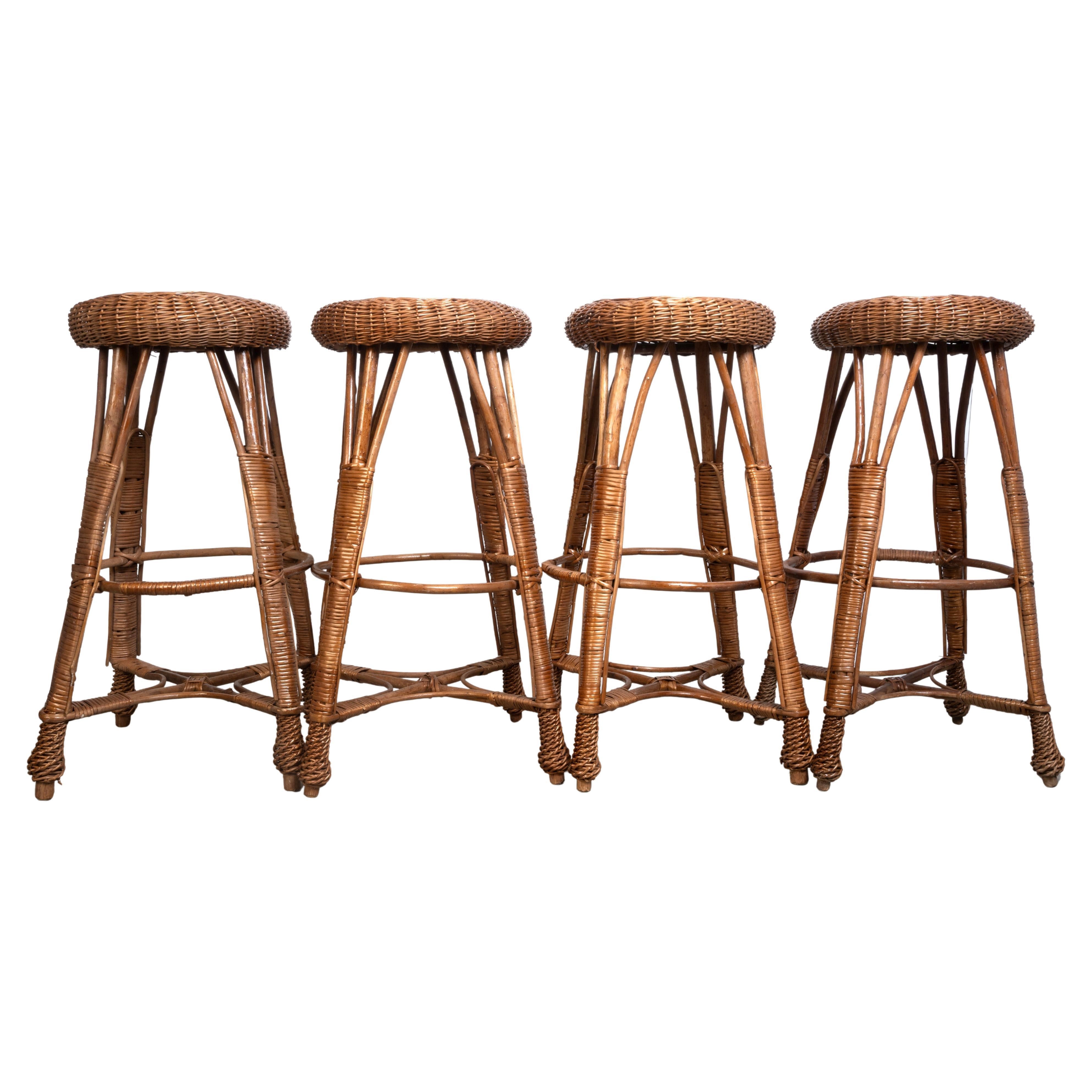 4 tabourets de bar italiens du milieu du siècle dernier en osier et rotin, vers 1960