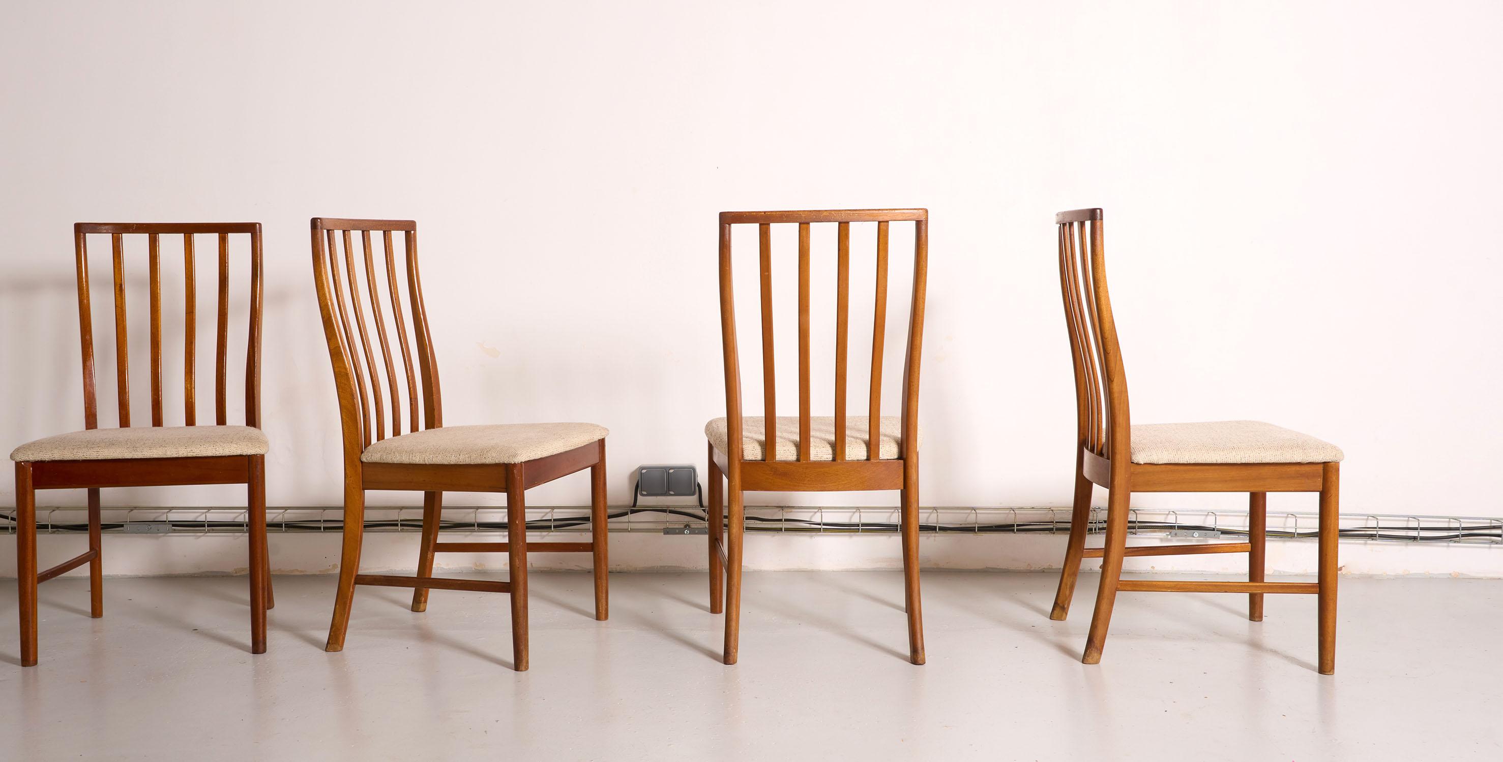 Scandinavian Modern 4 Mid Century MCintosh dining chairs, Scandinavian style For Sale