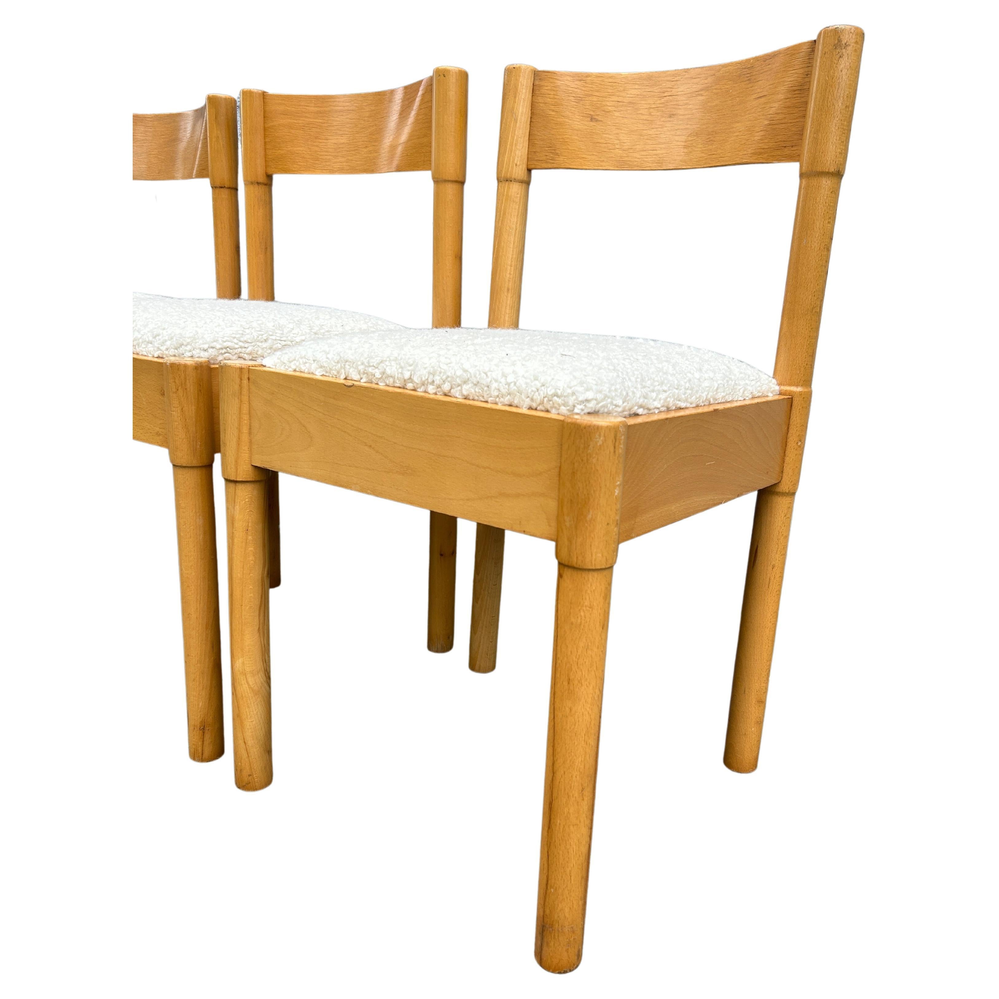 Late 20th Century 4 Mid-Century Modern Blonde Birch Dining Chairs with Bouclé Style of Cassina For Sale