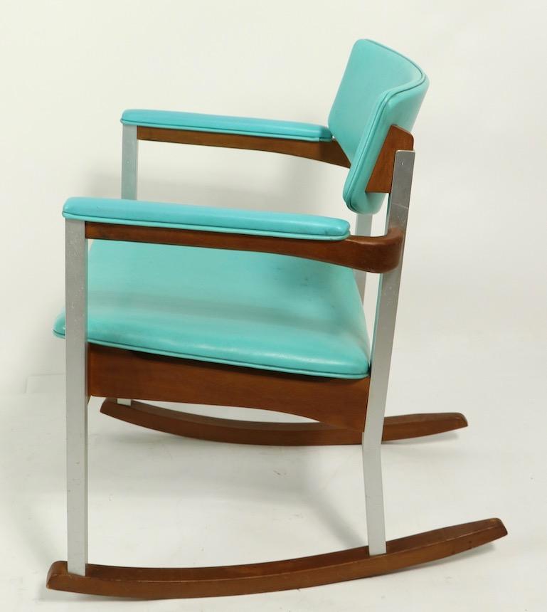 American 4 Mid Century Rocking Chairs by Thonet For Sale