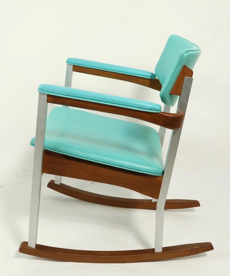 20th Century 4 Mid Century Rocking Chairs by Thonet For Sale