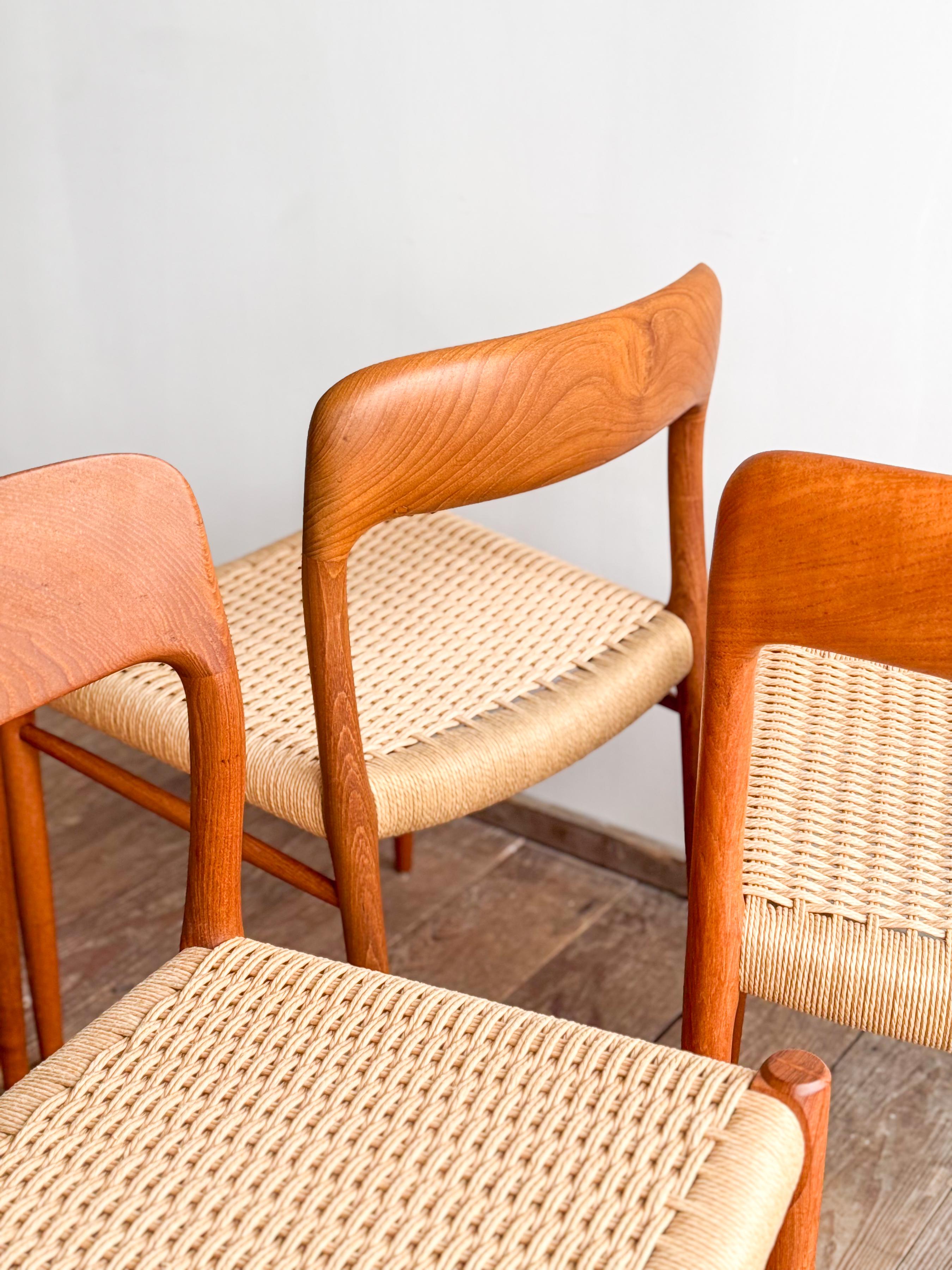 4 Midcentury Dining Chairs #75 in Teak, Danish Design, Niels Møller, J.L. Moller For Sale 3