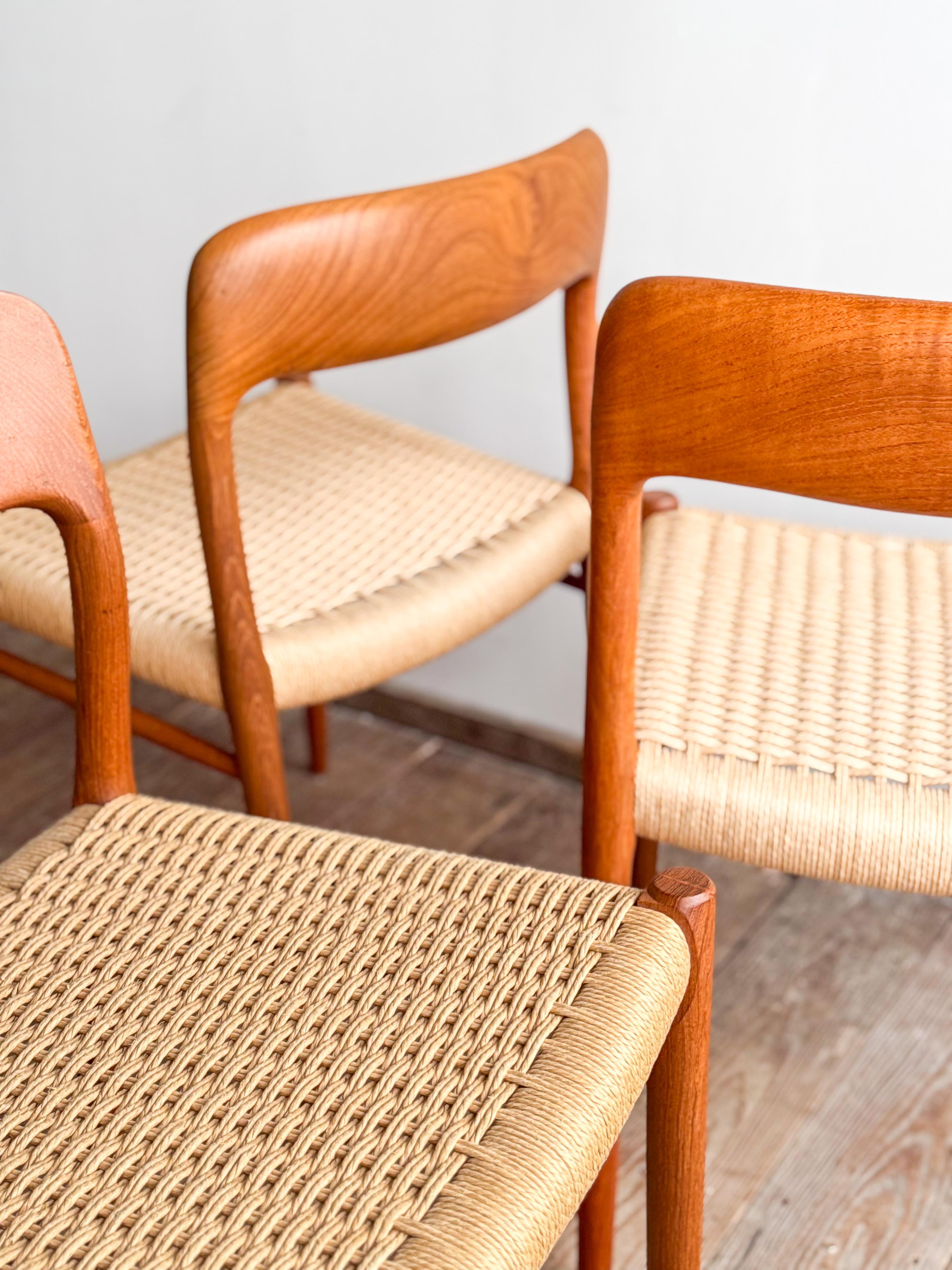 4 Midcentury Dining Chairs #75 in Teak, Danish Design, Niels Møller, J.L. Moller For Sale 4