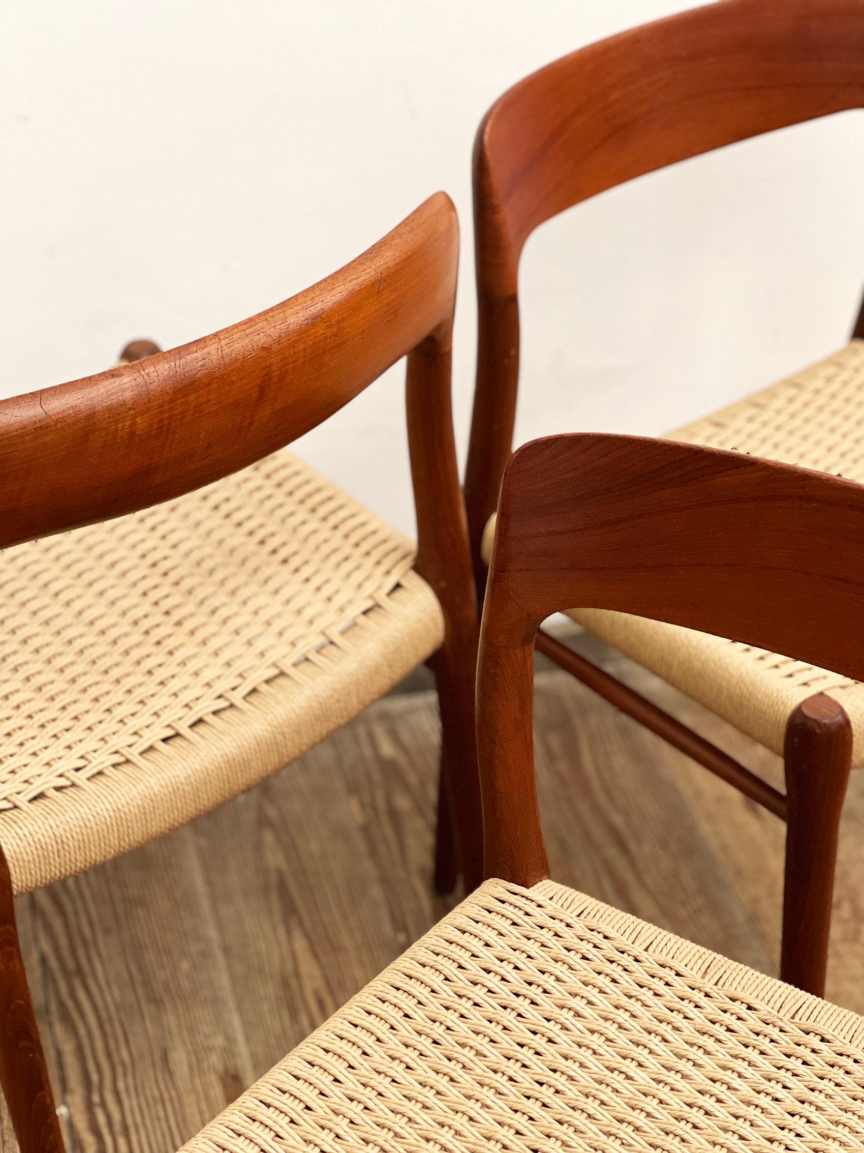 4 Midcentury Dining Chairs #75 in Teak, Danish Design, Niels Møller, J.L. Moller 5