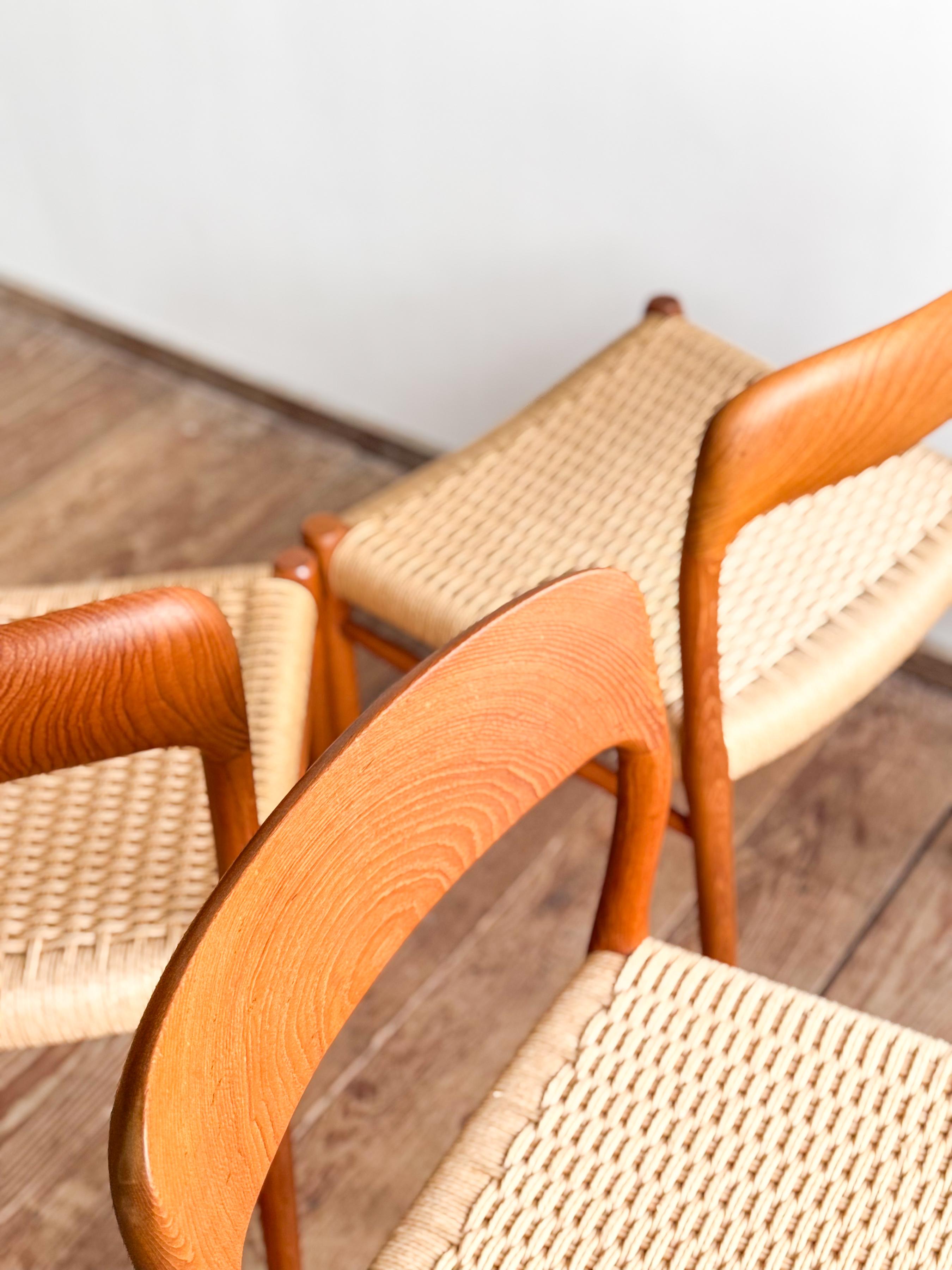 4 Midcentury Dining Chairs #75 in Teak, Danish Design, Niels Møller, J.L. Moller For Sale 5