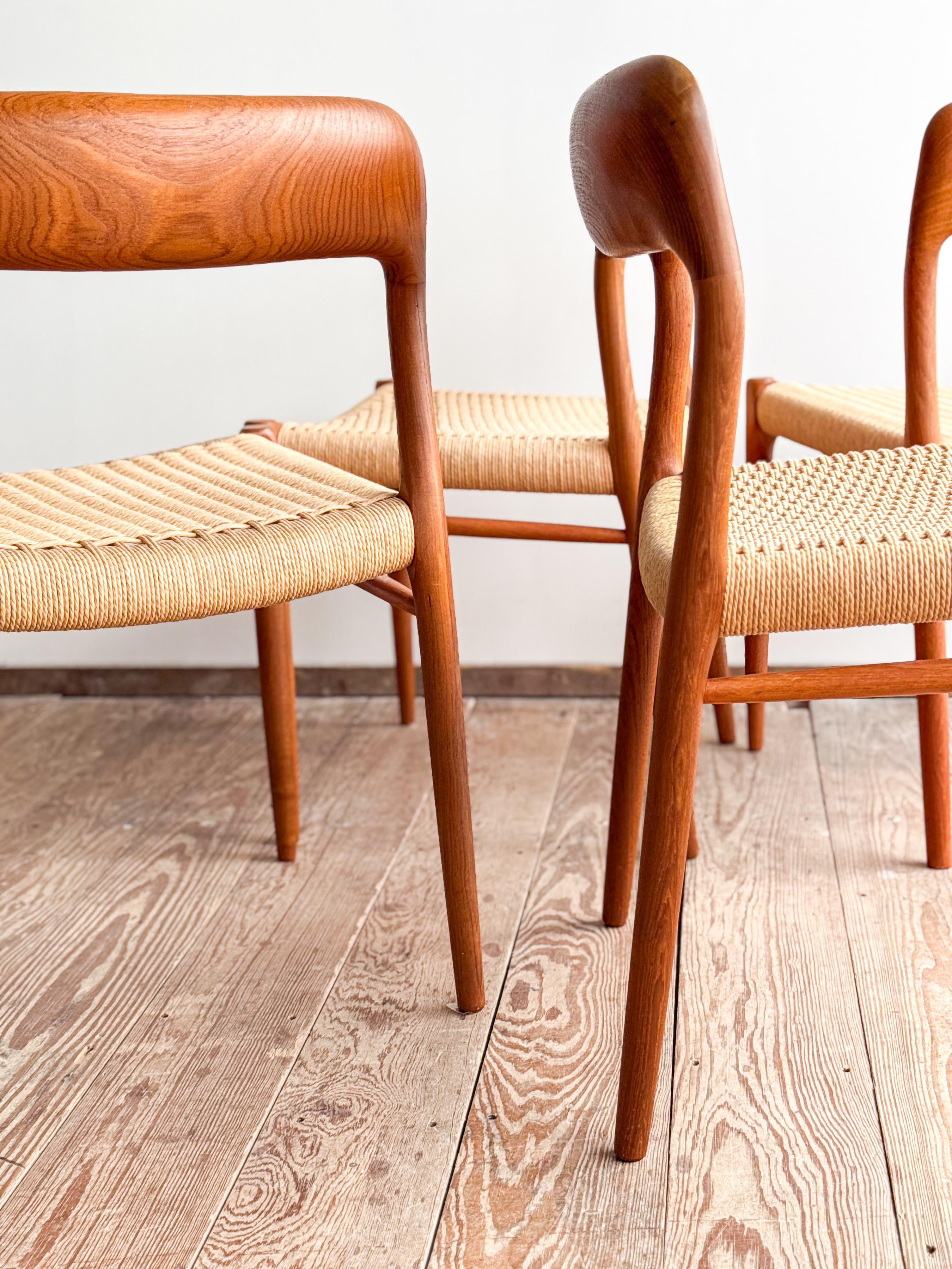 4 Midcentury Dining Chairs #75 in Teak, Danish Design, Niels Møller, J.L. Moller For Sale 6