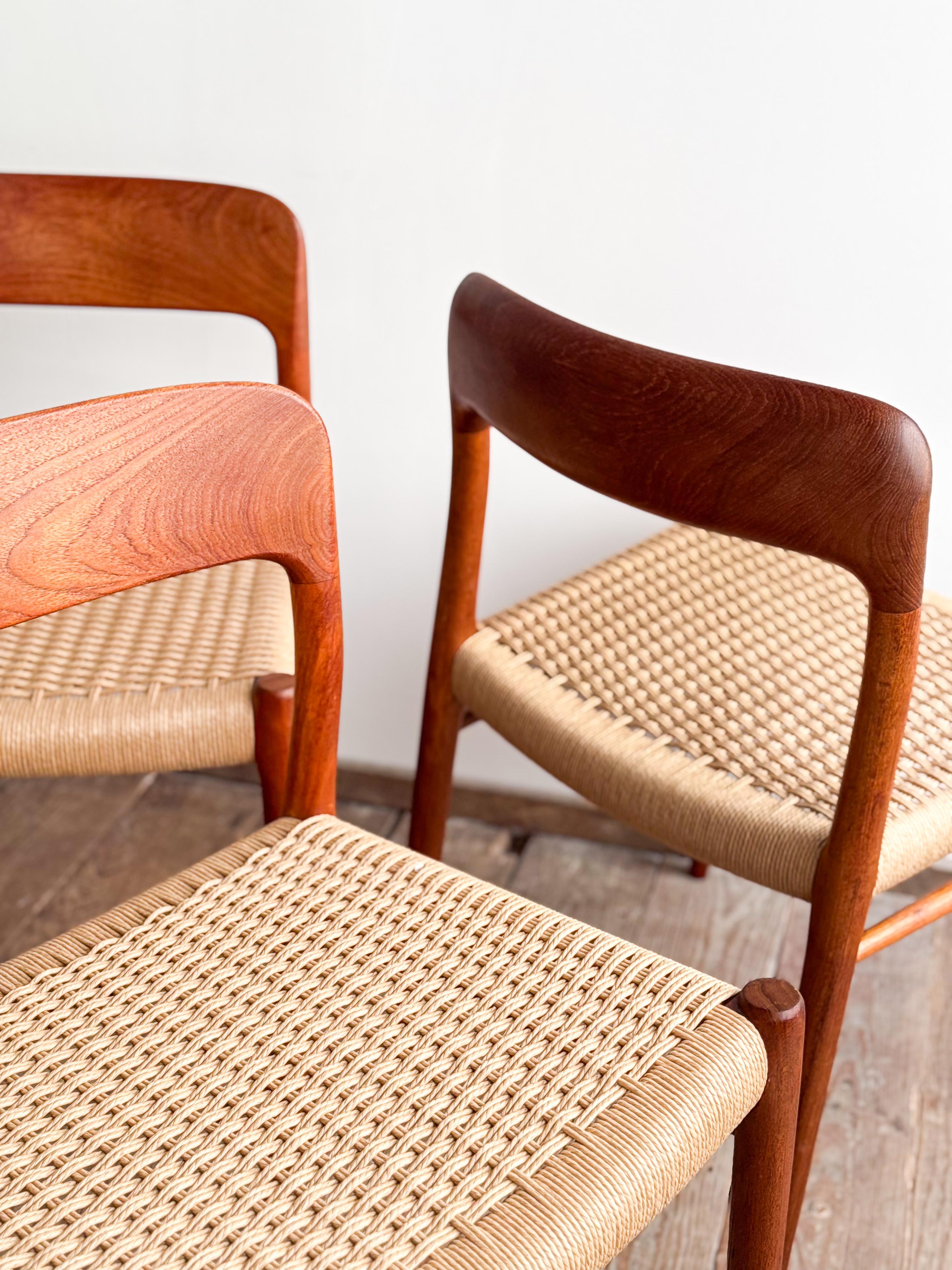 4 Midcentury Dining Chairs #75 in Teak, Danish Design, Niels Møller, J.L. Moller For Sale 6