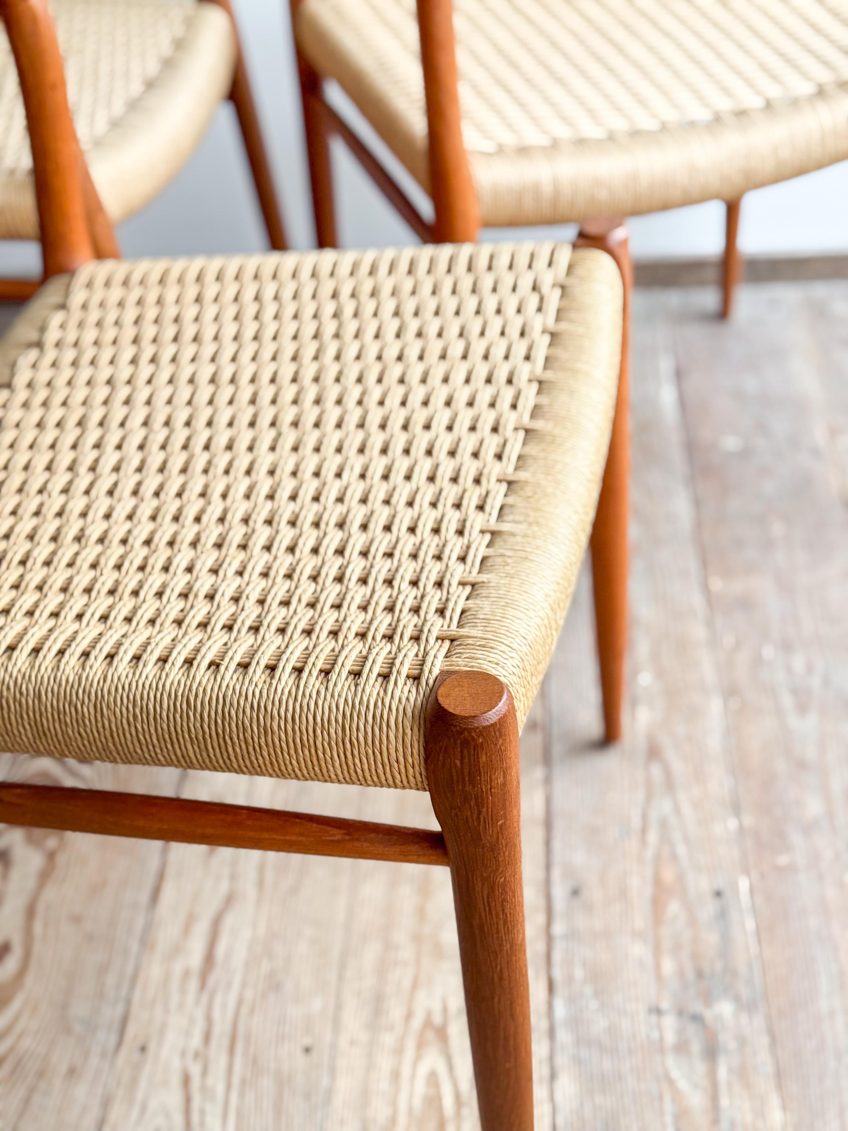 4 Midcentury Dining Chairs #75 in Teak, Danish Design, Niels Møller, J.L. Moller For Sale 8