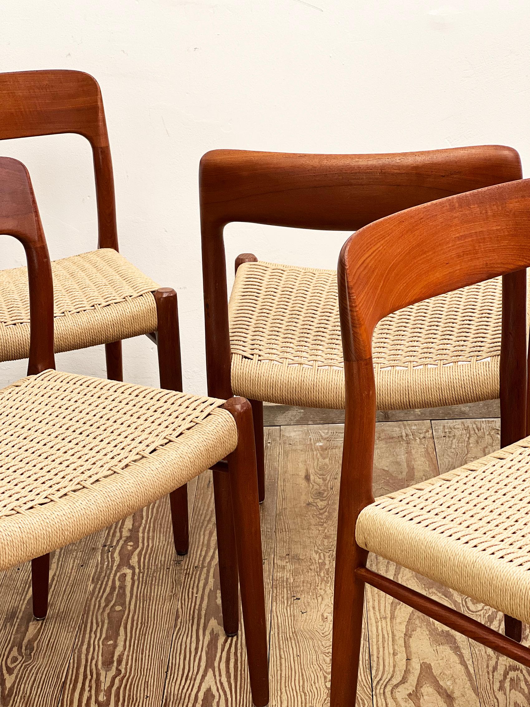 4 Midcentury Dining Chairs #75 in Teak, Danish Design, Niels Møller, J.L. Moller 1
