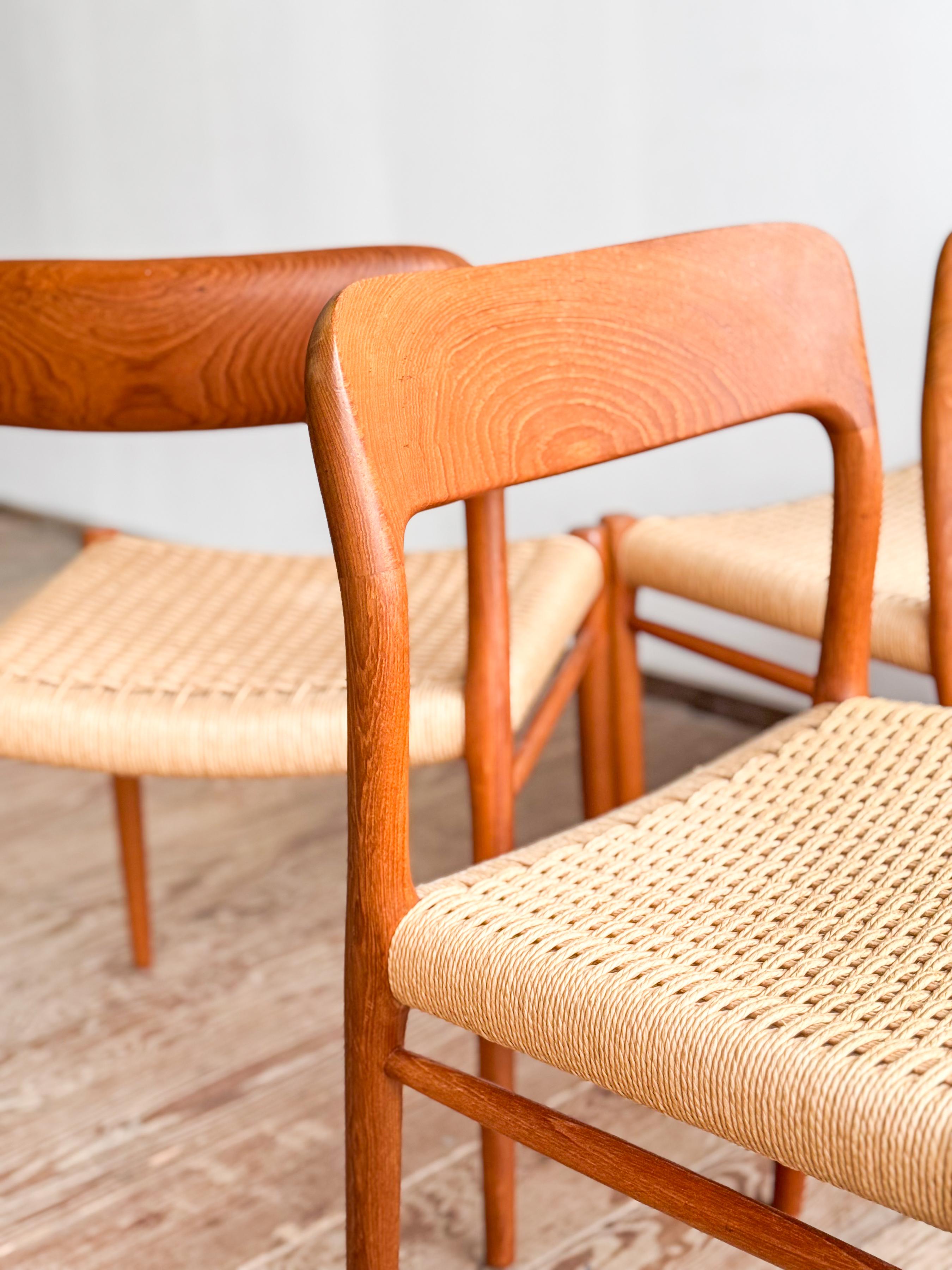 4 Midcentury Dining Chairs #75 in Teak, Danish Design, Niels Møller, J.L. Moller For Sale 1