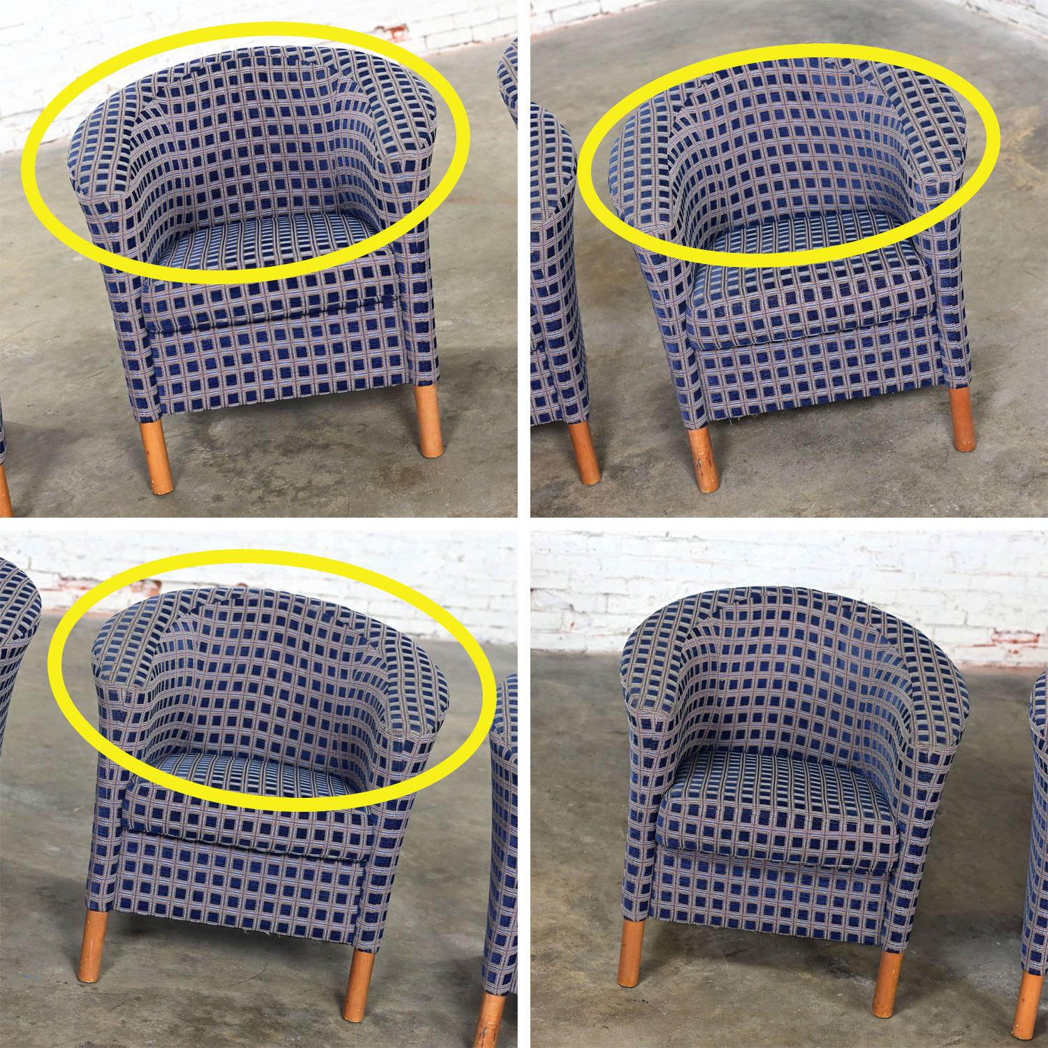 4 Sillas de Bañera Petite Modernas Tela de Cuadros Azul Marino y Patas de Arce by Patrician Furniture en venta 13
