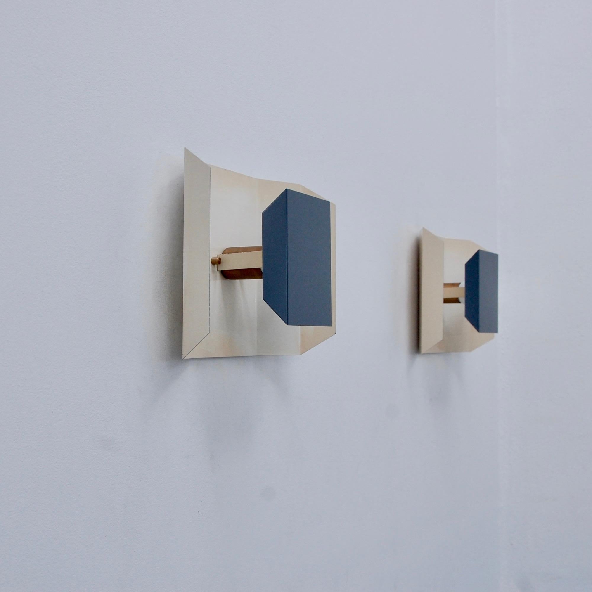 (4) Modernist Butterfly Sconces I-G In Good Condition For Sale In Los Angeles, CA