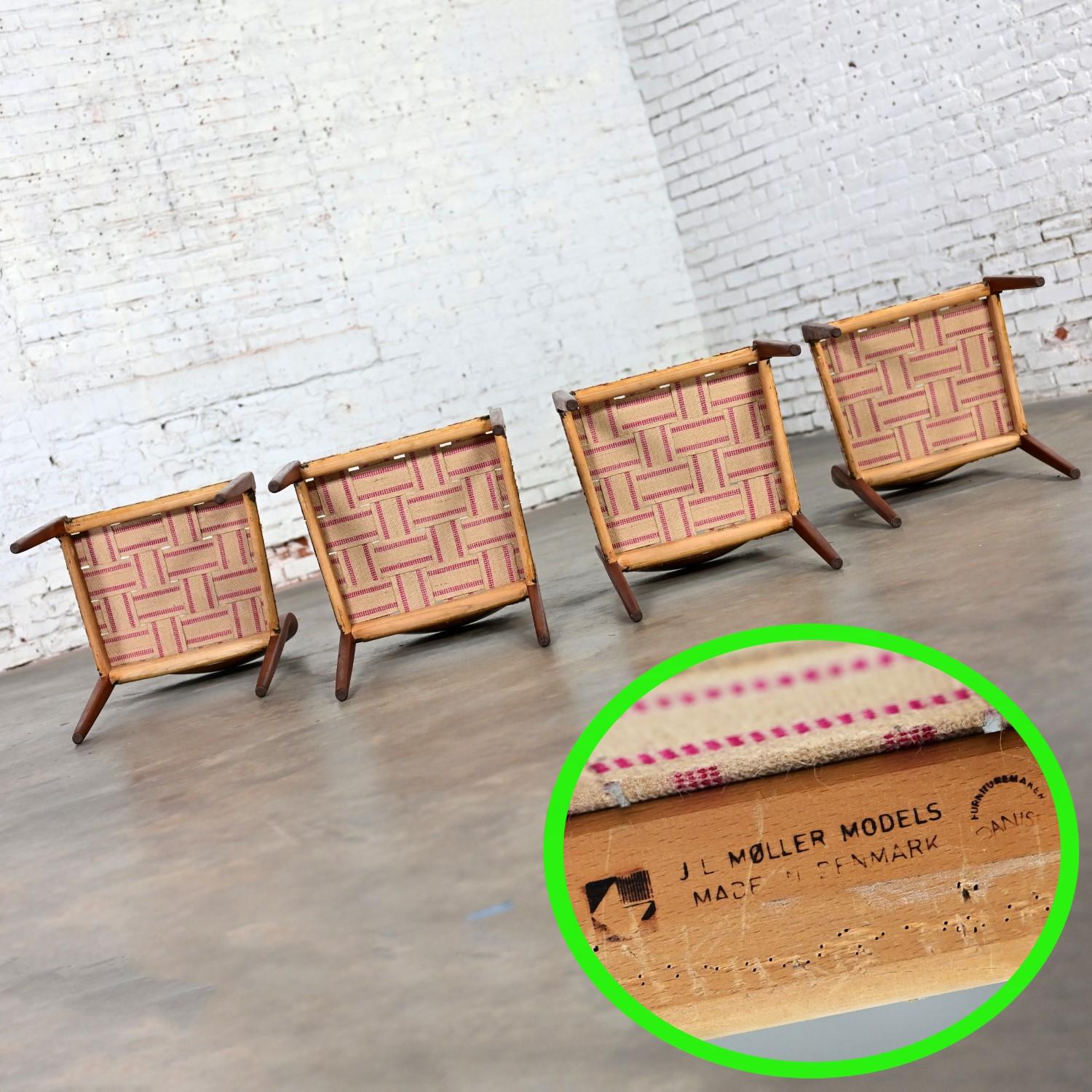 4 Sedie da pranzo in teak Neils O Moller Scandinavian Modern Modello 71 Non rivestite in vendita 4