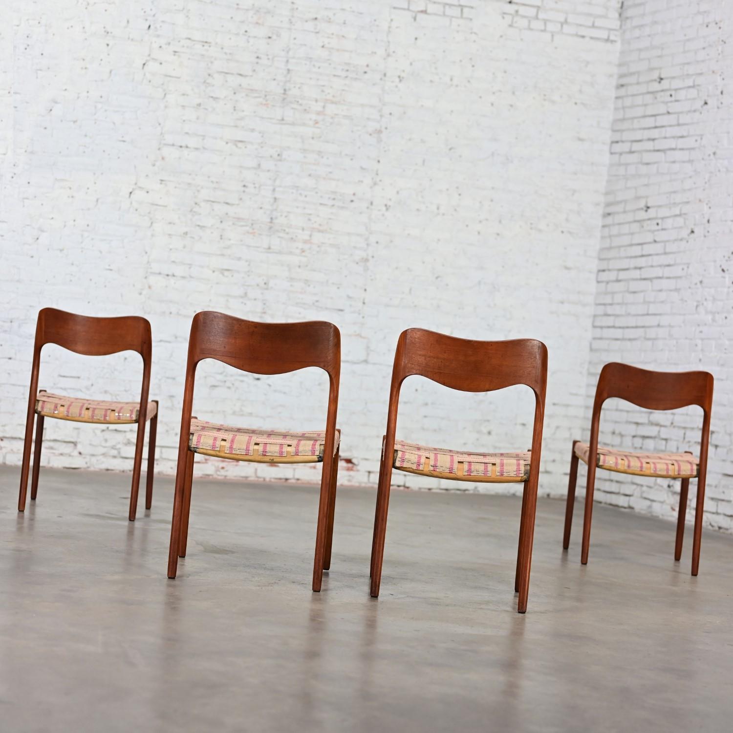 4 Sedie da pranzo in teak Neils O Moller Scandinavian Modern Modello 71 Non rivestite in vendita 5