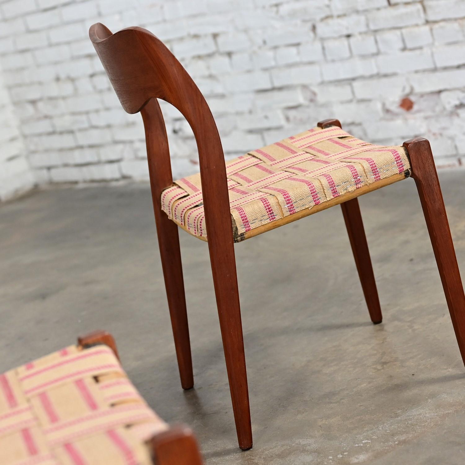 4 Sedie da pranzo in teak Neils O Moller Scandinavian Modern Modello 71 Non rivestite in vendita 7