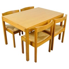 4 oak chairs and matching extendable table by Gerard Geytenbeek