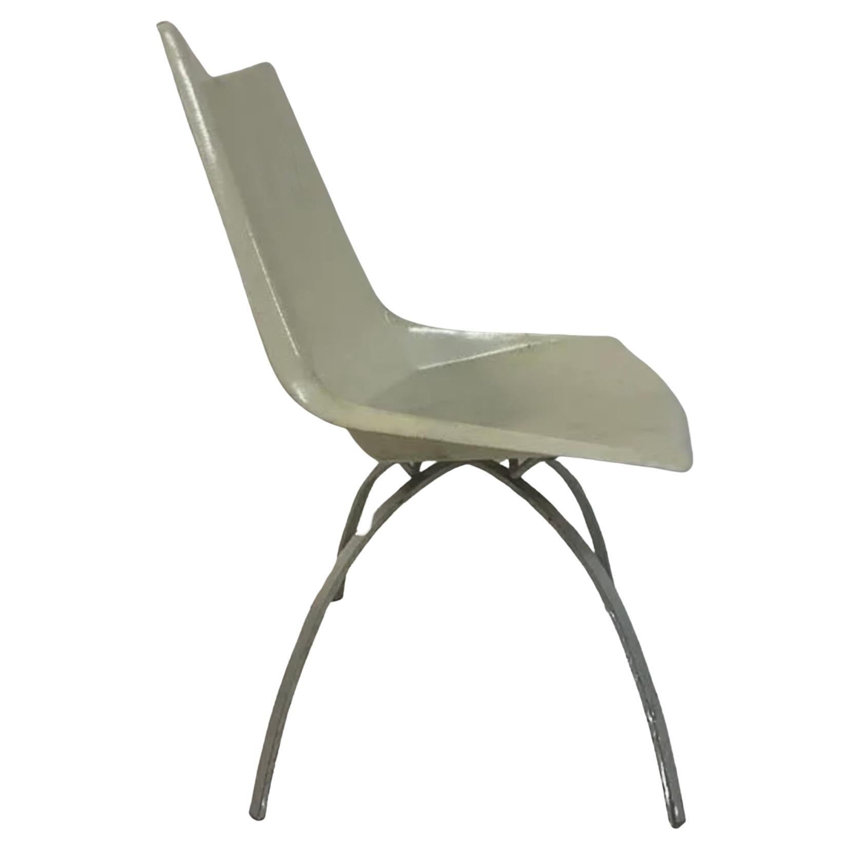 Mid-Century Modern 4 Original Midcentury white Paul McCobb Origami Fiberglass Chairs spider base For Sale