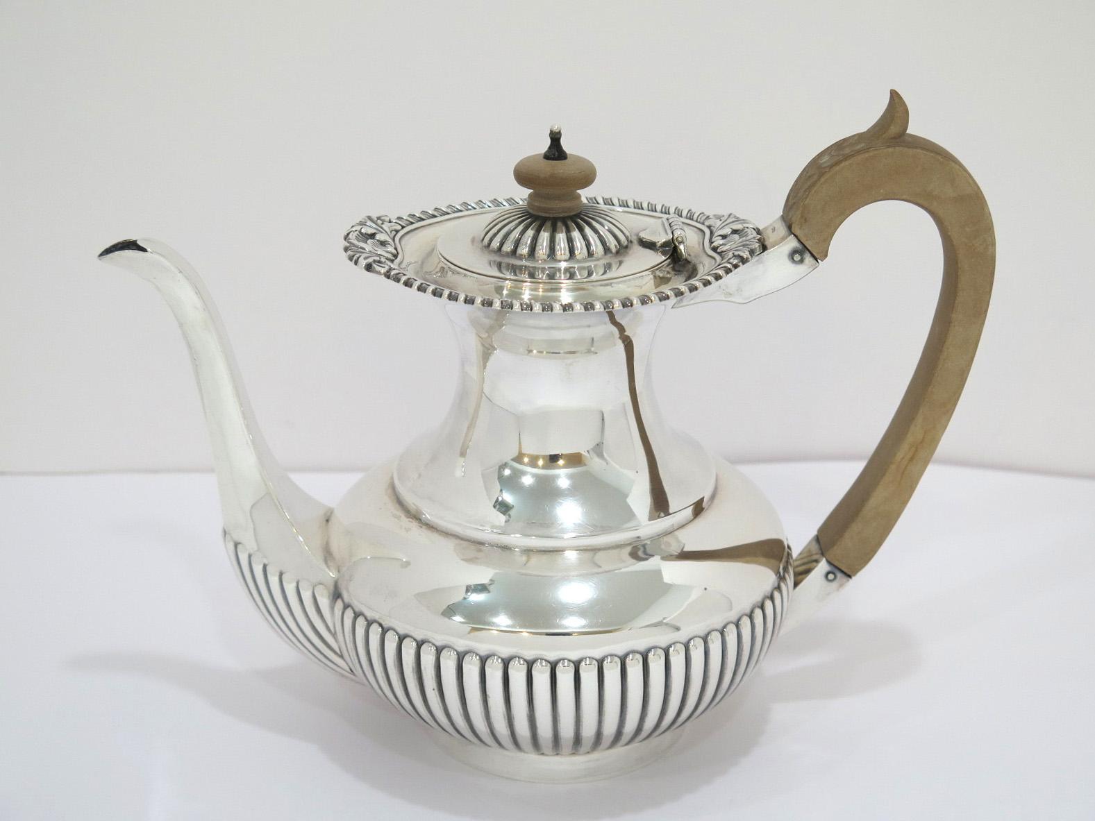 Britannique 4 Pс Sterling Silver Wood Israel Freeman & Son Vintage Tea / Coffee Set en vente