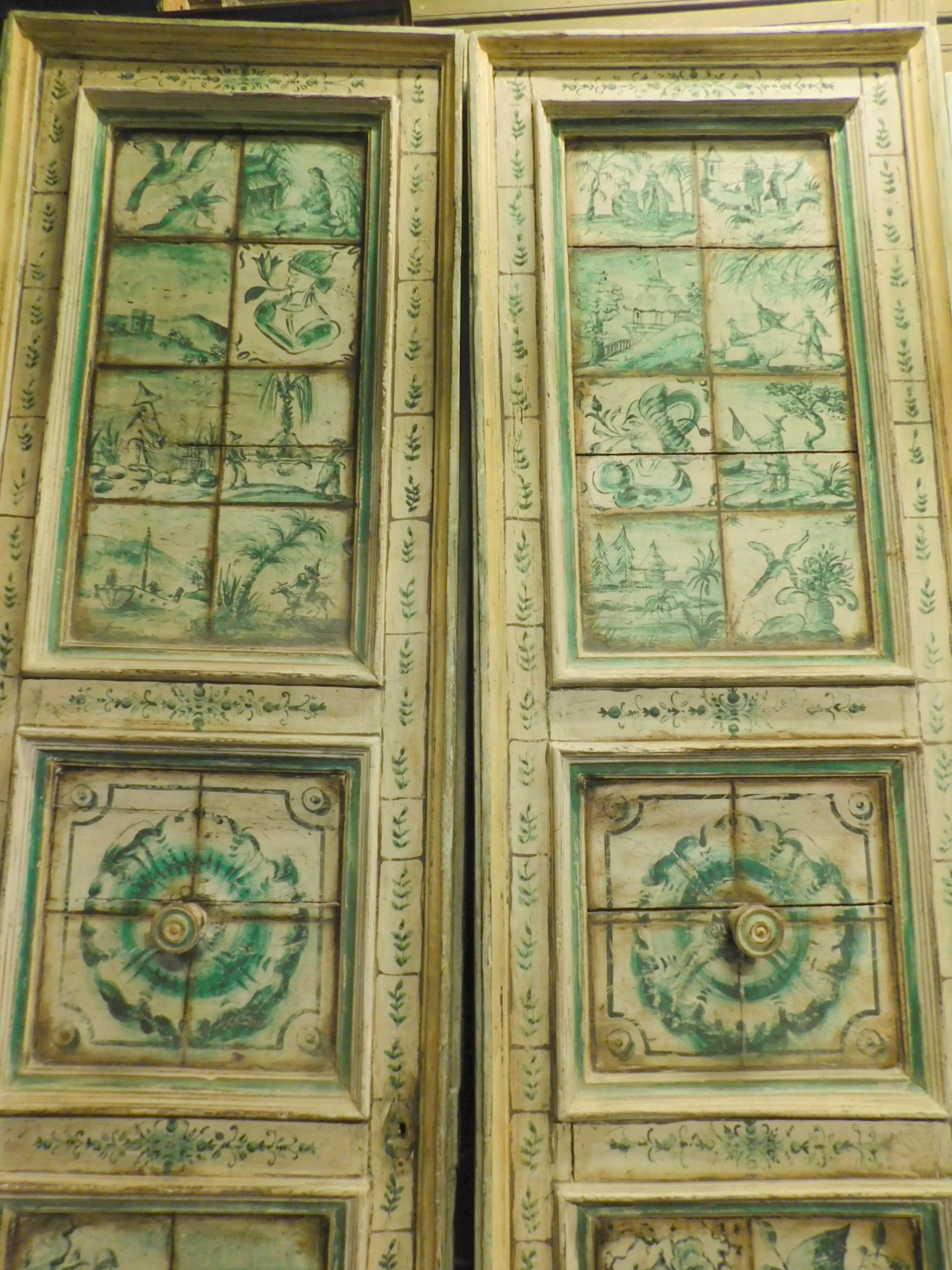 5 Pairs of Antiques Doors with Majolica Hand Paintings, Tuscany, Italy, 1700 In Good Condition For Sale In Cuneo, Italy (CN)