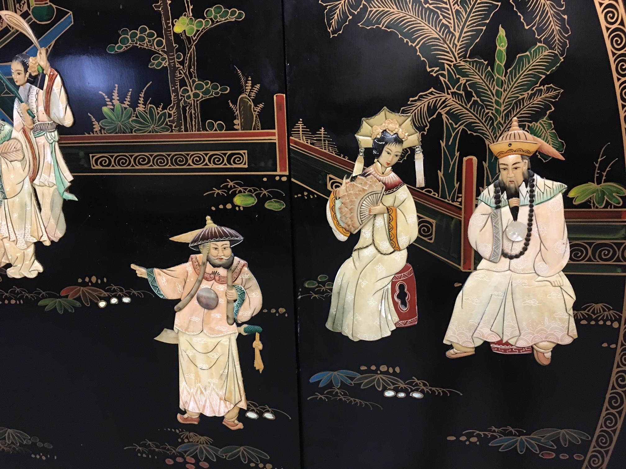Mid-20th Century 4-Panel Lacquer Room Divider