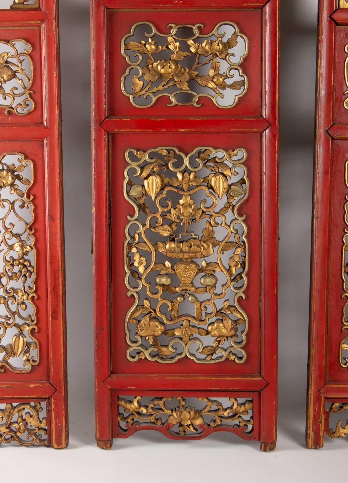 4-Panel Red and Gold in Openwork Wood and Carved Fruit, Flowers and Symbols 5