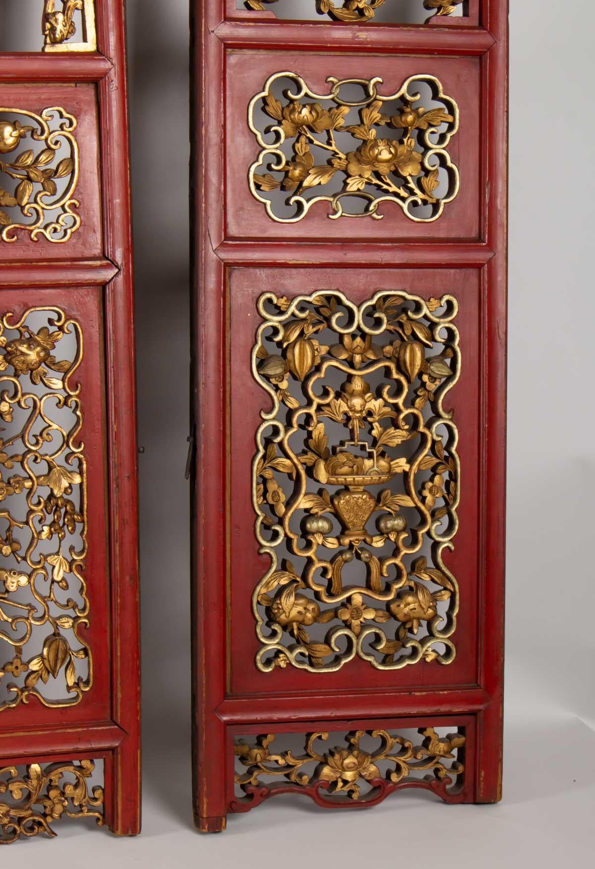 4-Panel Red and Gold in Openwork Wood and Carved Fruit, Flowers and Symbols 7