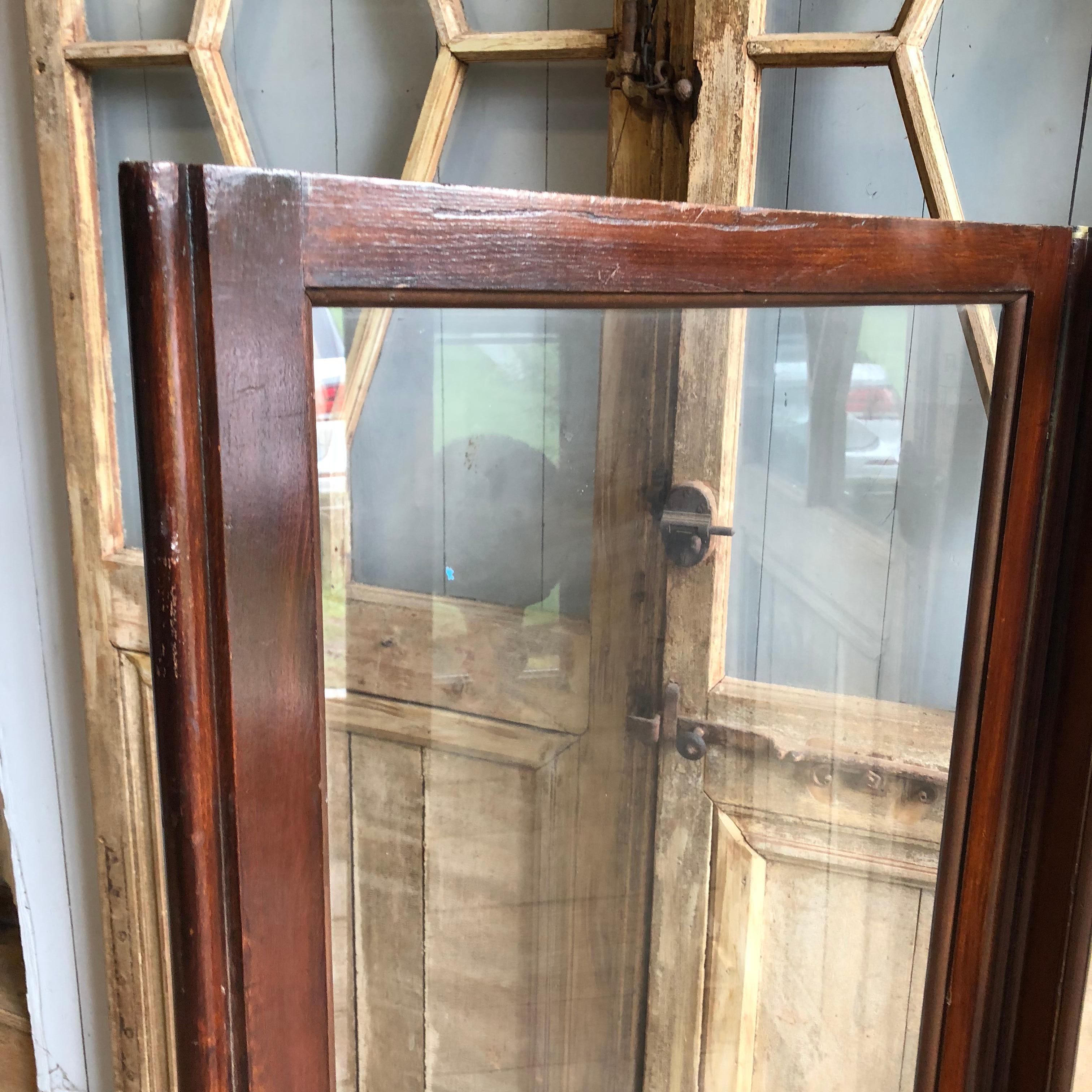 4-Panel Walnut and Glass Folding Screen, English, 19th Century In Good Condition In Doylestown, PA